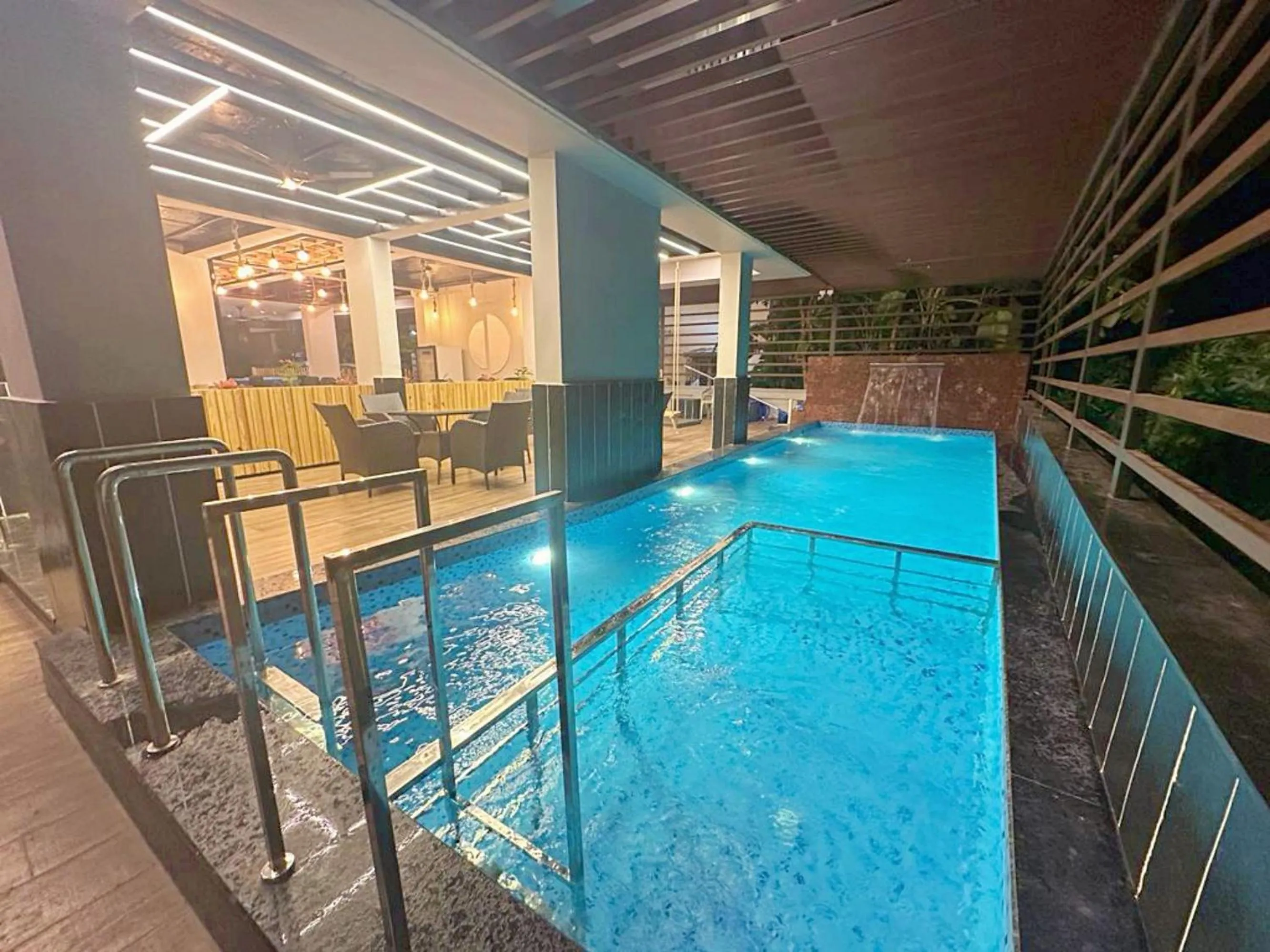 Swimming pool in Skon Baga Bliss Hotel by Orion Hotels