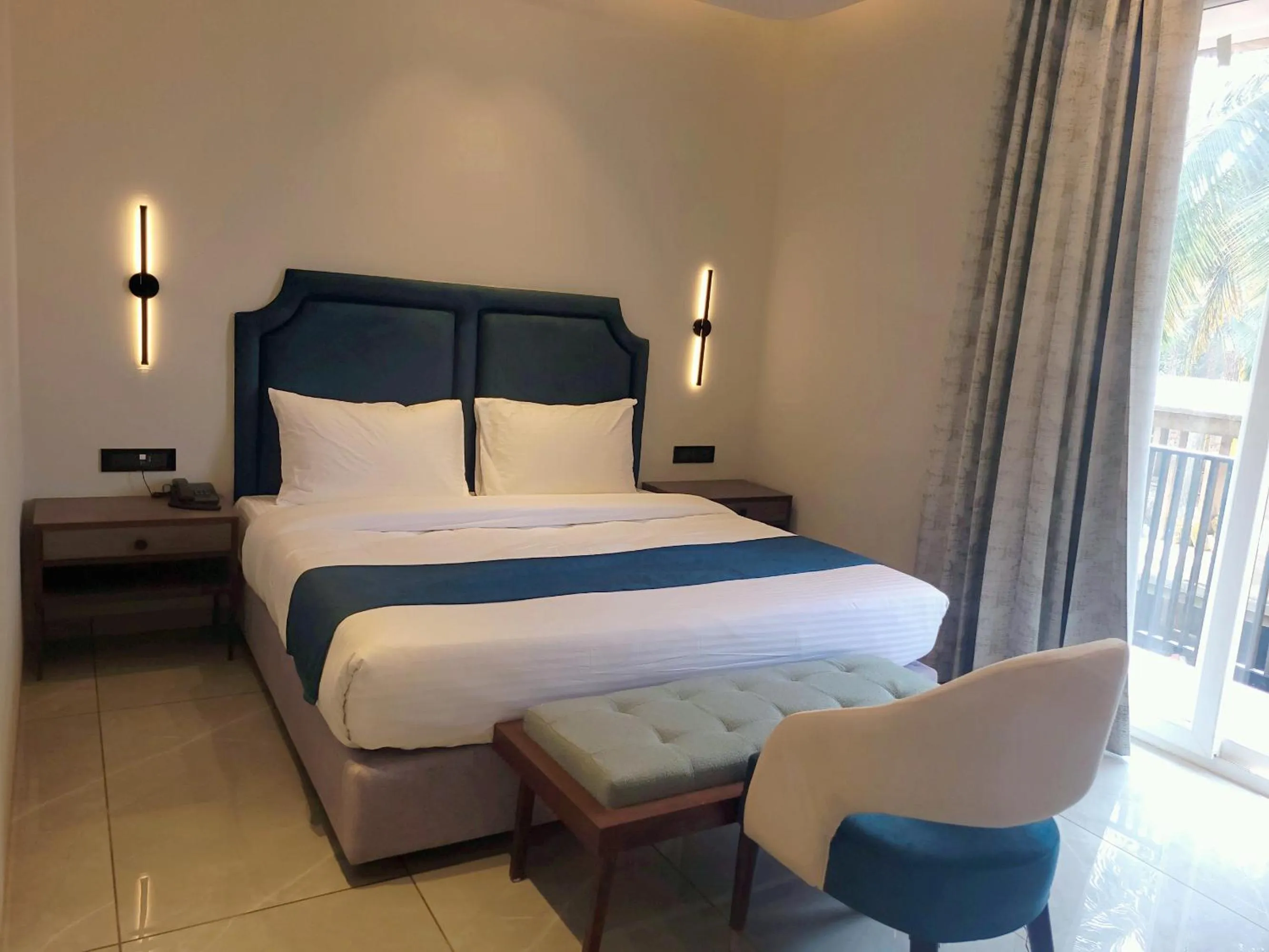 Photo of the whole room, Bed in Skon Baga Bliss Hotel by Orion Hotels