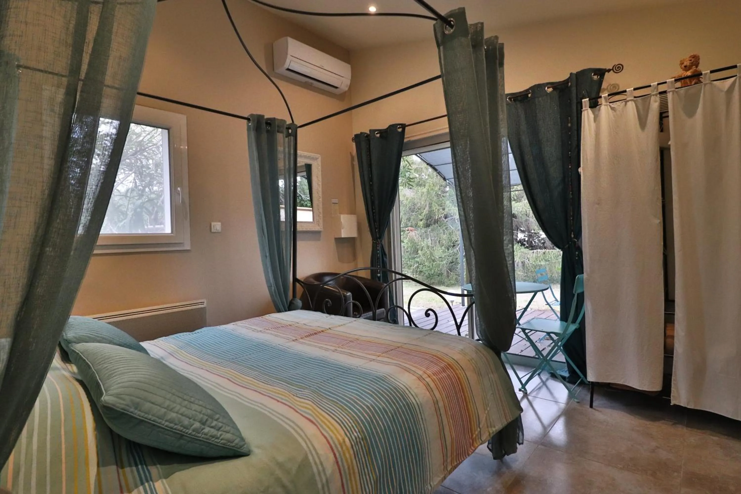 Bed in Le Mas de Bertagne