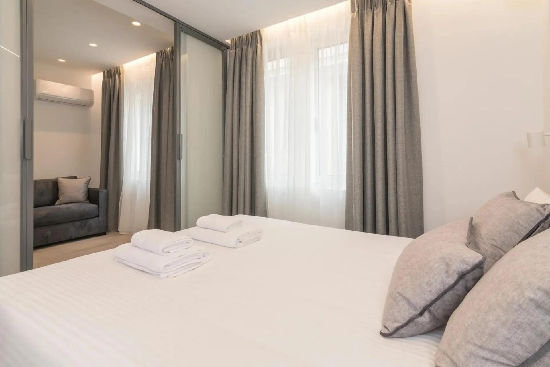 Bed in Athens Theatrou Apartments