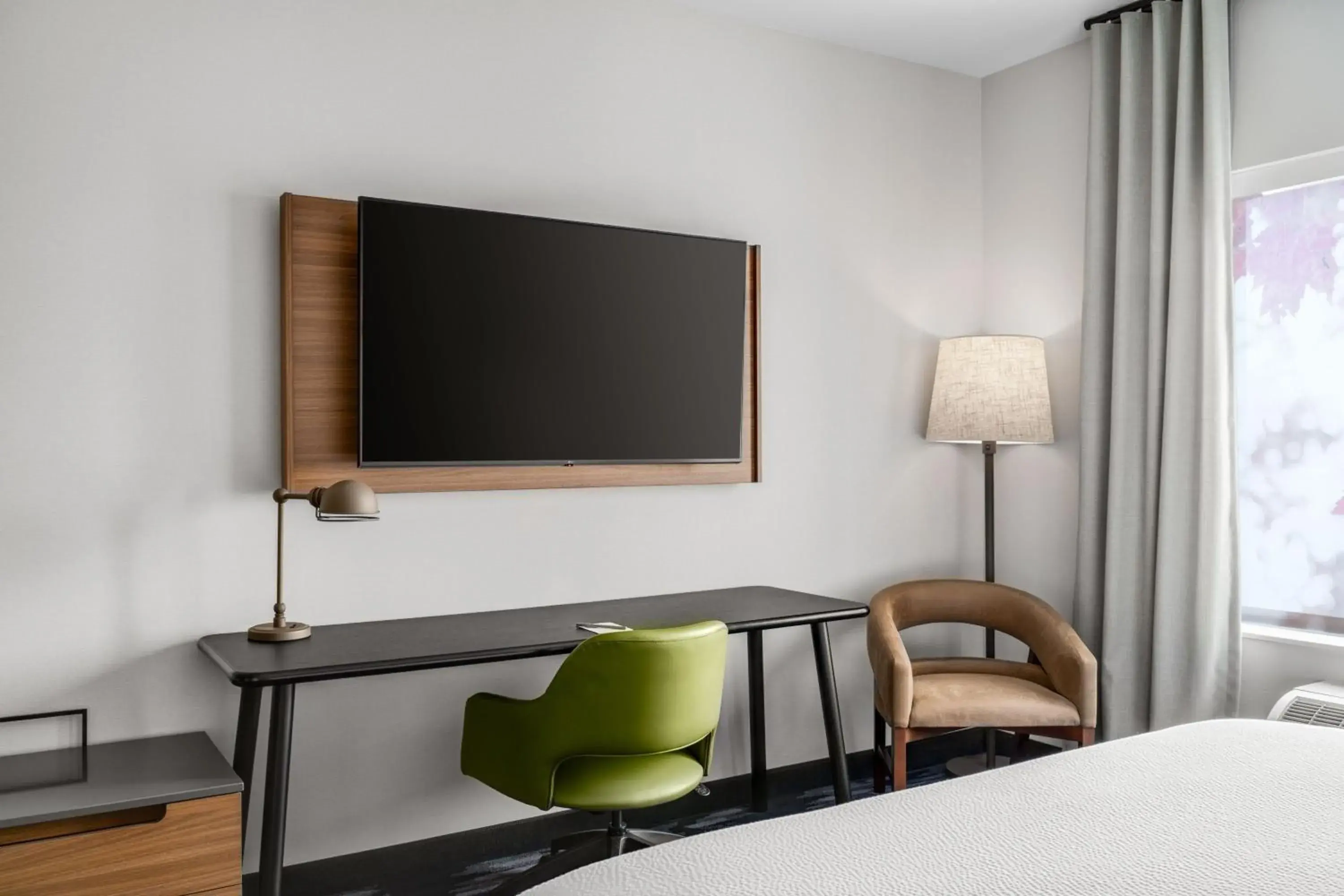 Standard King Room in Fairfield by Marriott Inn & Suites Cape Girardeau Standard King Room in Fairfield by Marriott Inn & Suites Cape Girardeau