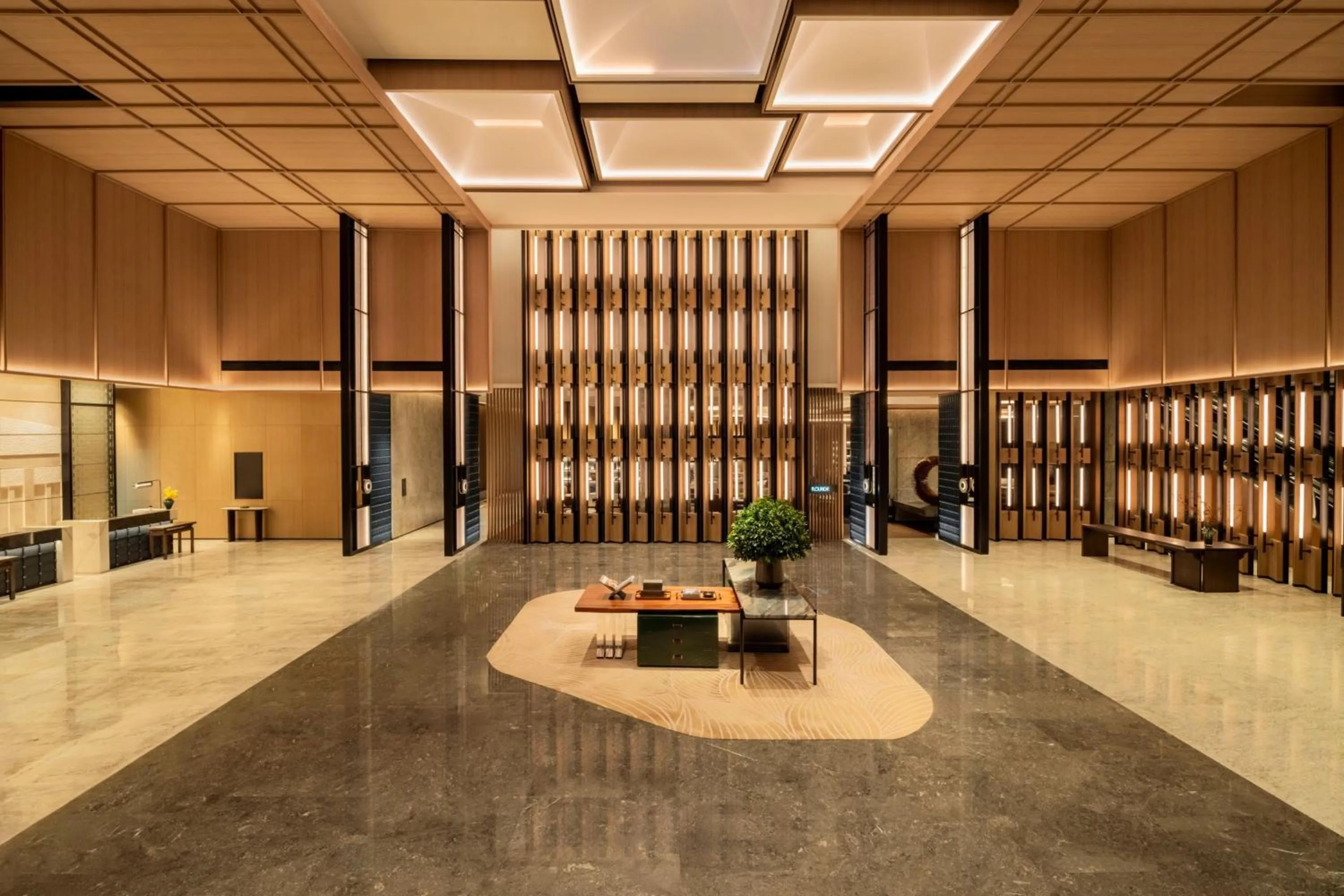 Lobby or reception in Wuhan Marriott Hotel Wuchang