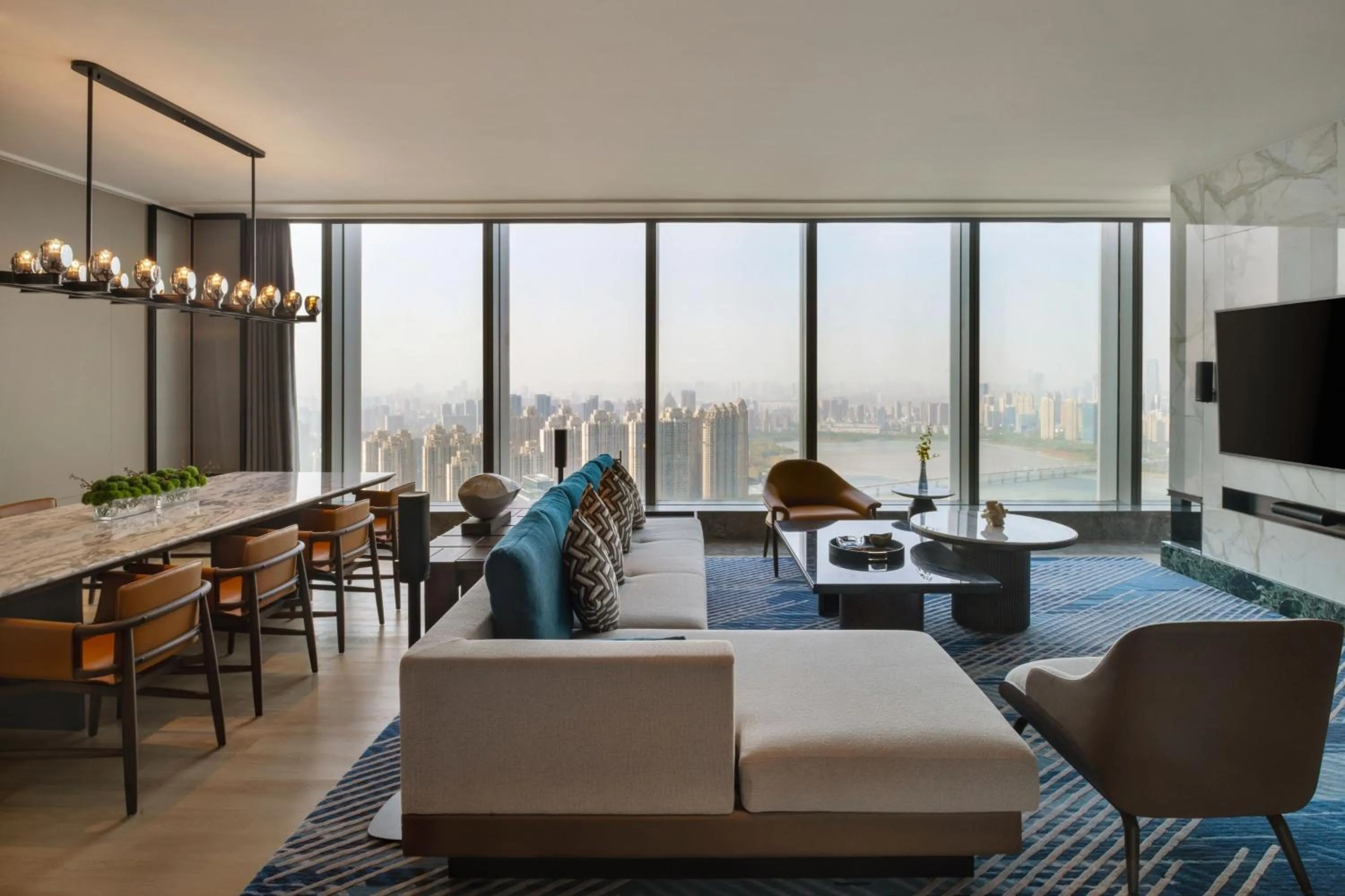 Living room in Wuhan Marriott Hotel Wuchang