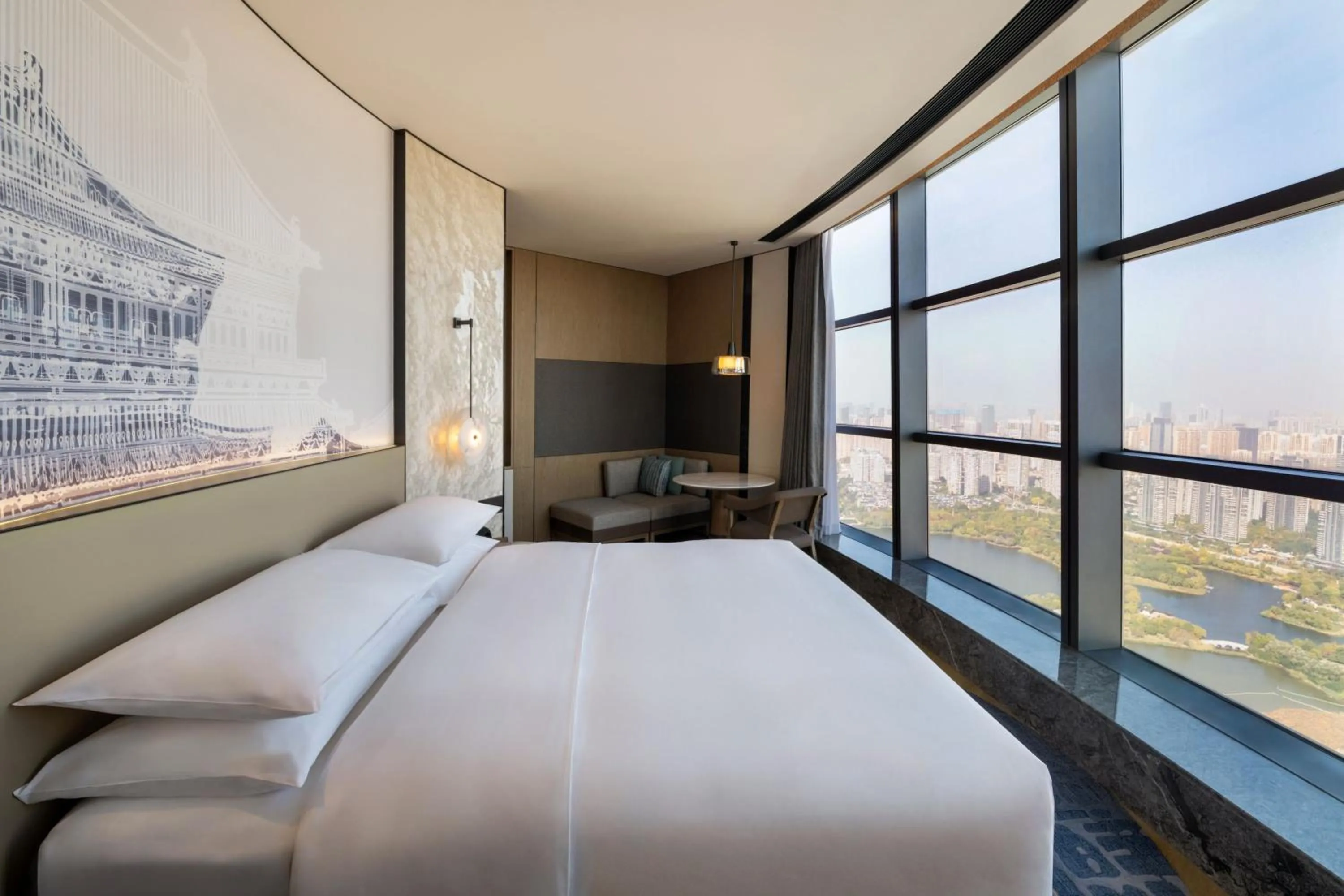 Photo of the whole room, Bed in Wuhan Marriott Hotel Wuchang