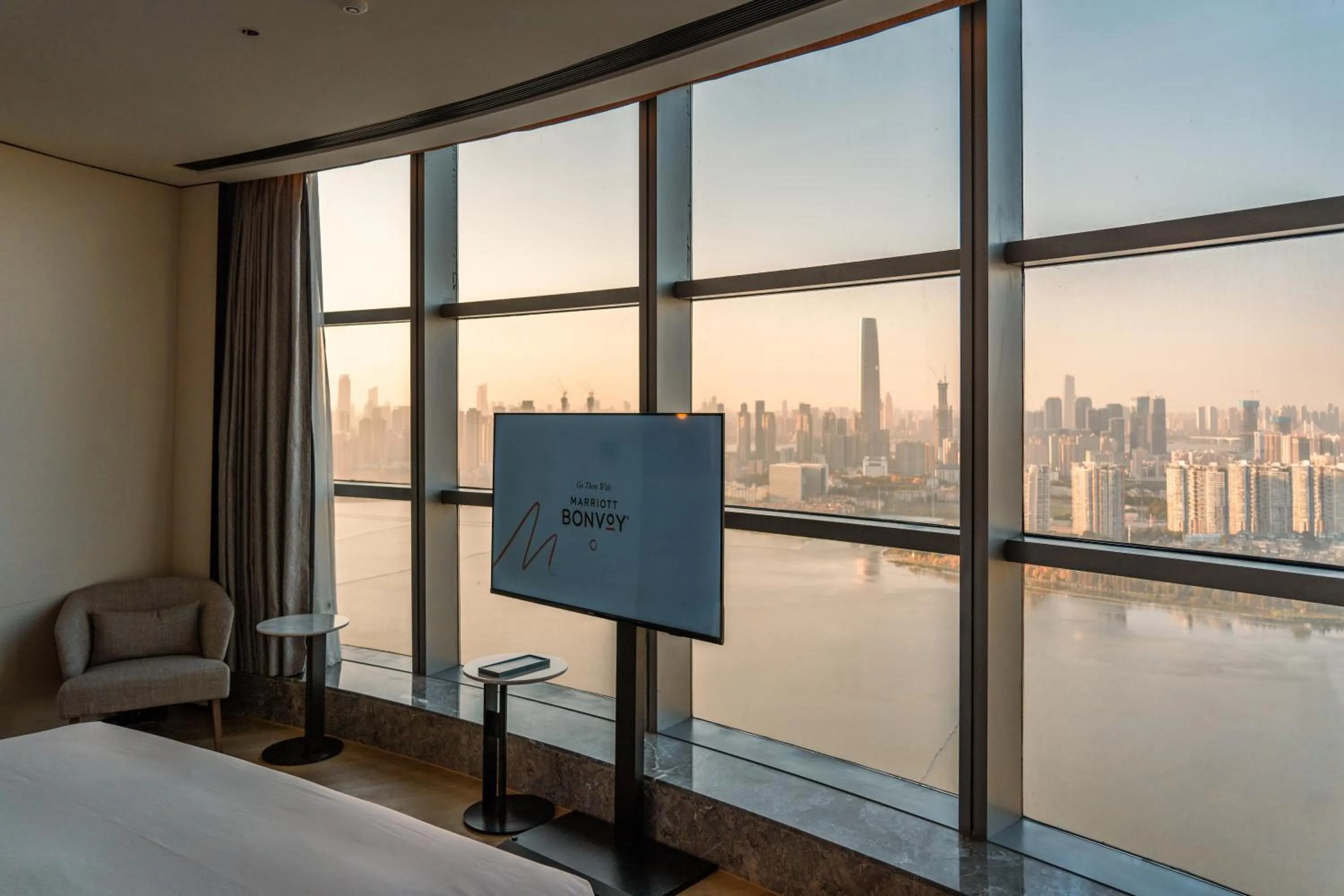 Natural landscape, Bed in Wuhan Marriott Hotel Wuchang