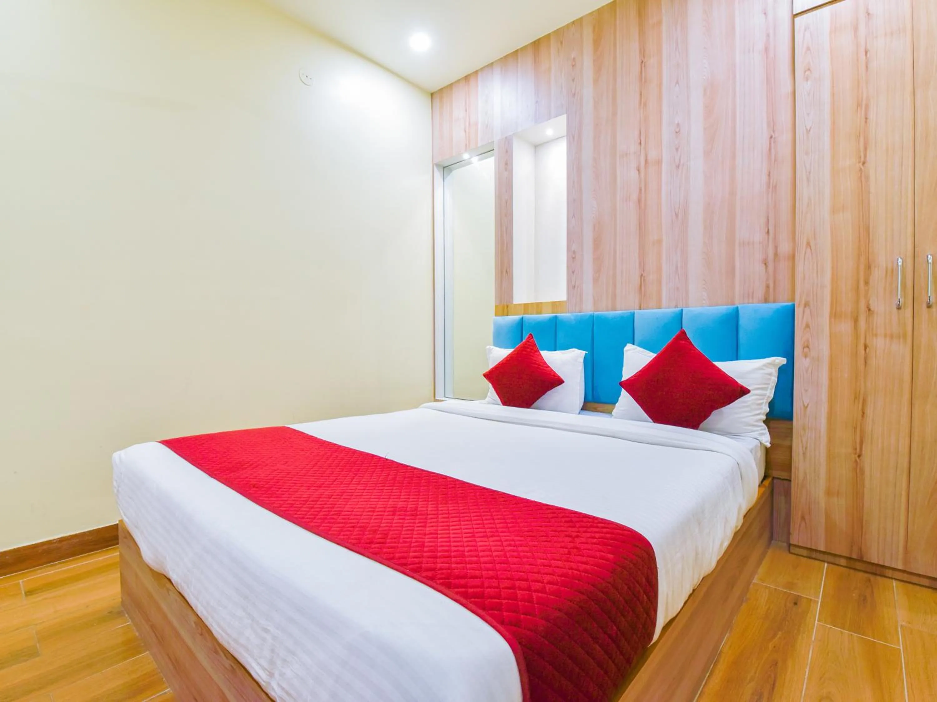 Bedroom in Hotel Anju Shree Inn-Near Jaipur Airport Terminal 1