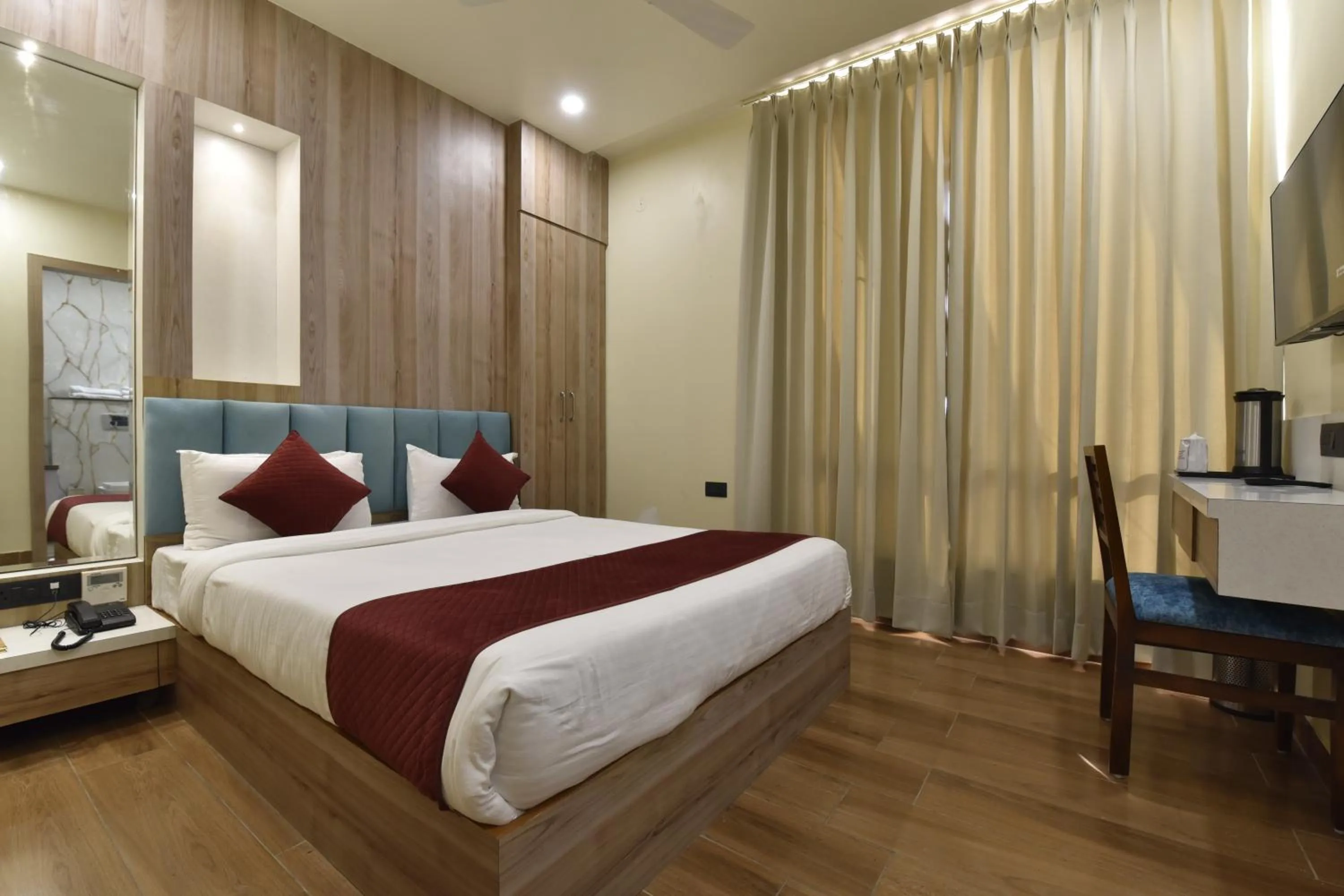 Bedroom in Hotel Anju Shree Inn-Near Jaipur Airport Terminal 1