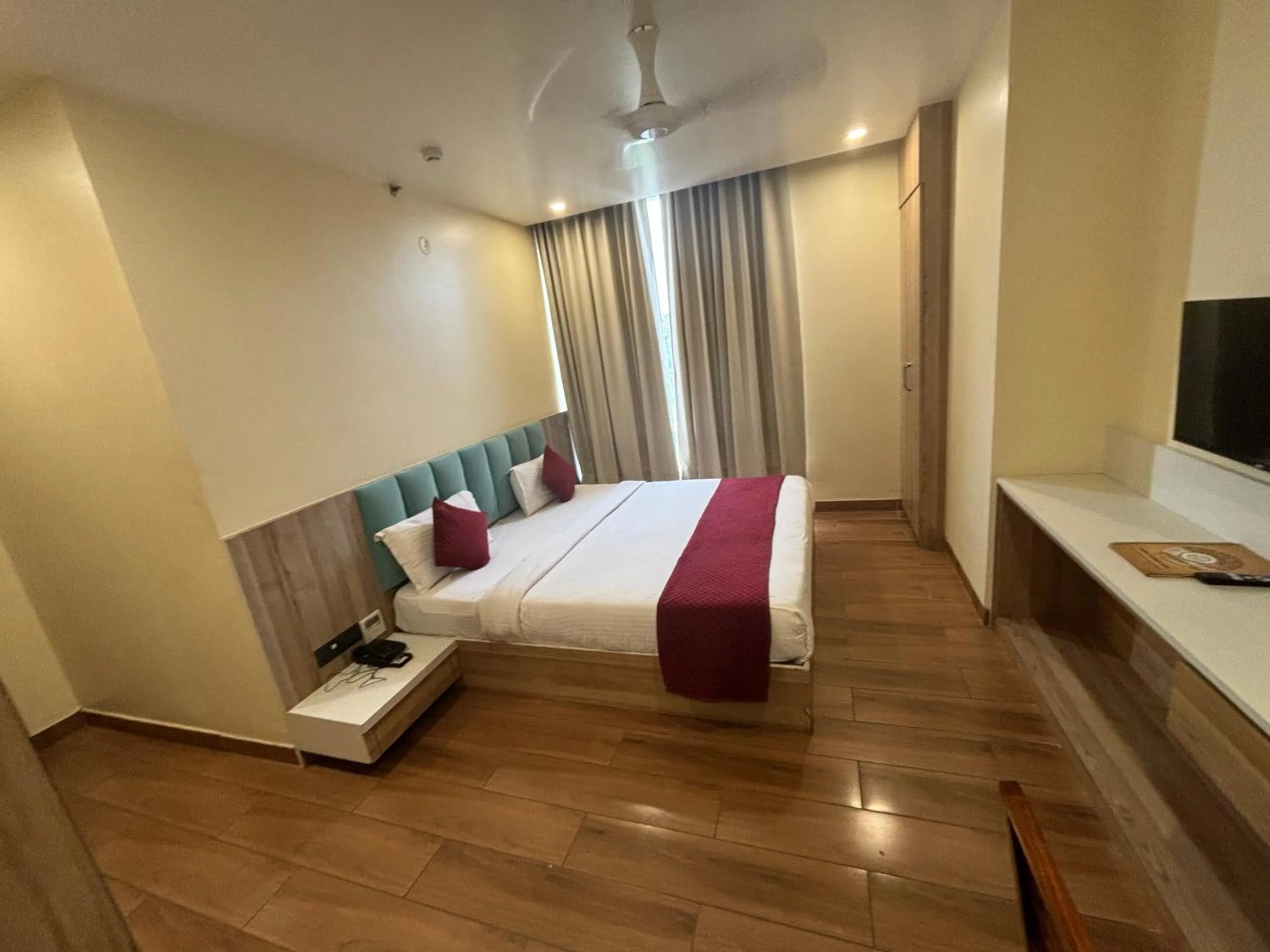 Bed in Hotel Anju Shree Inn-Near Jaipur Airport Terminal 1