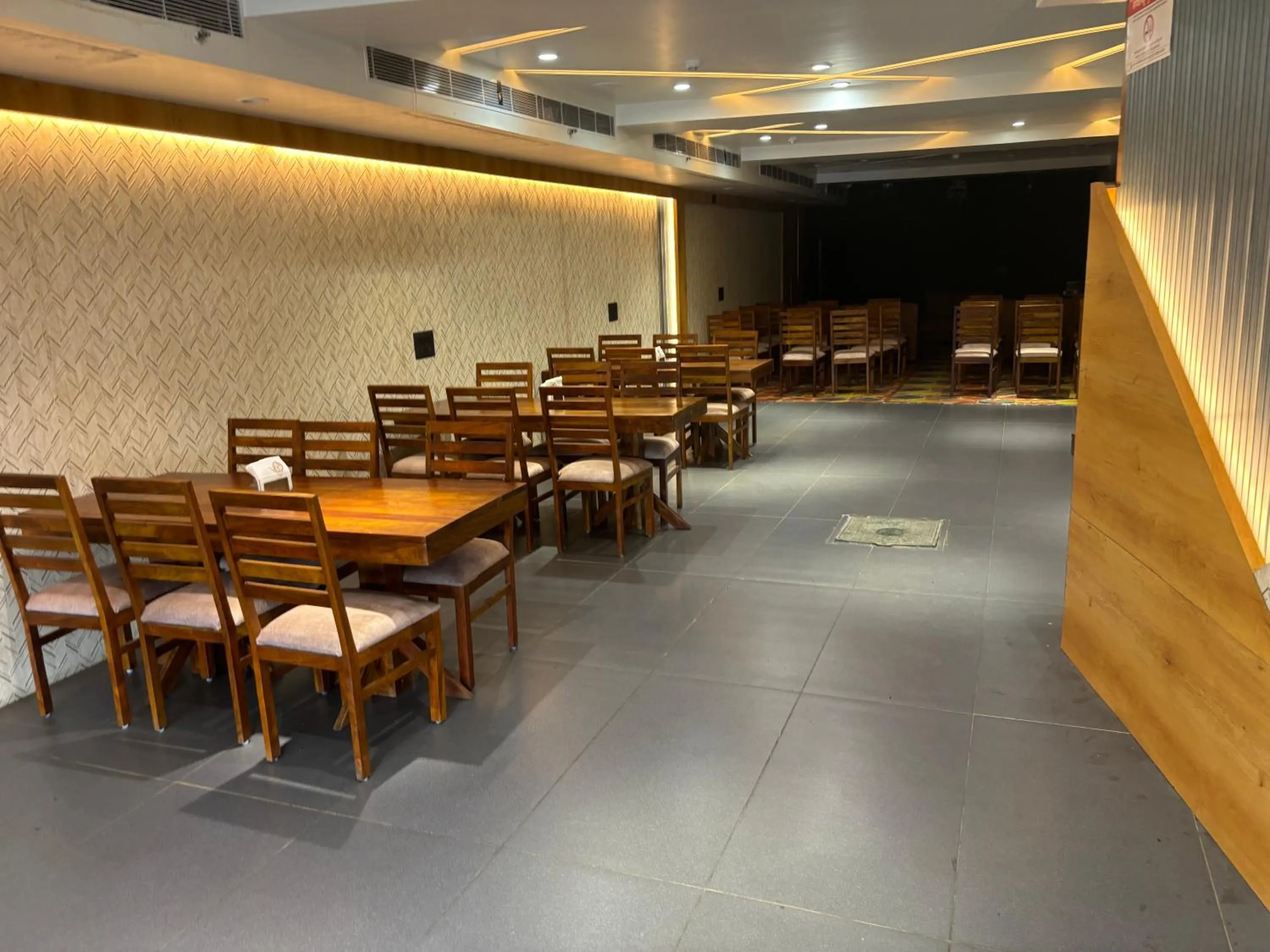 Banquet/Function facilities in Hotel Anju Shree Inn-Near Jaipur Airport Terminal 1