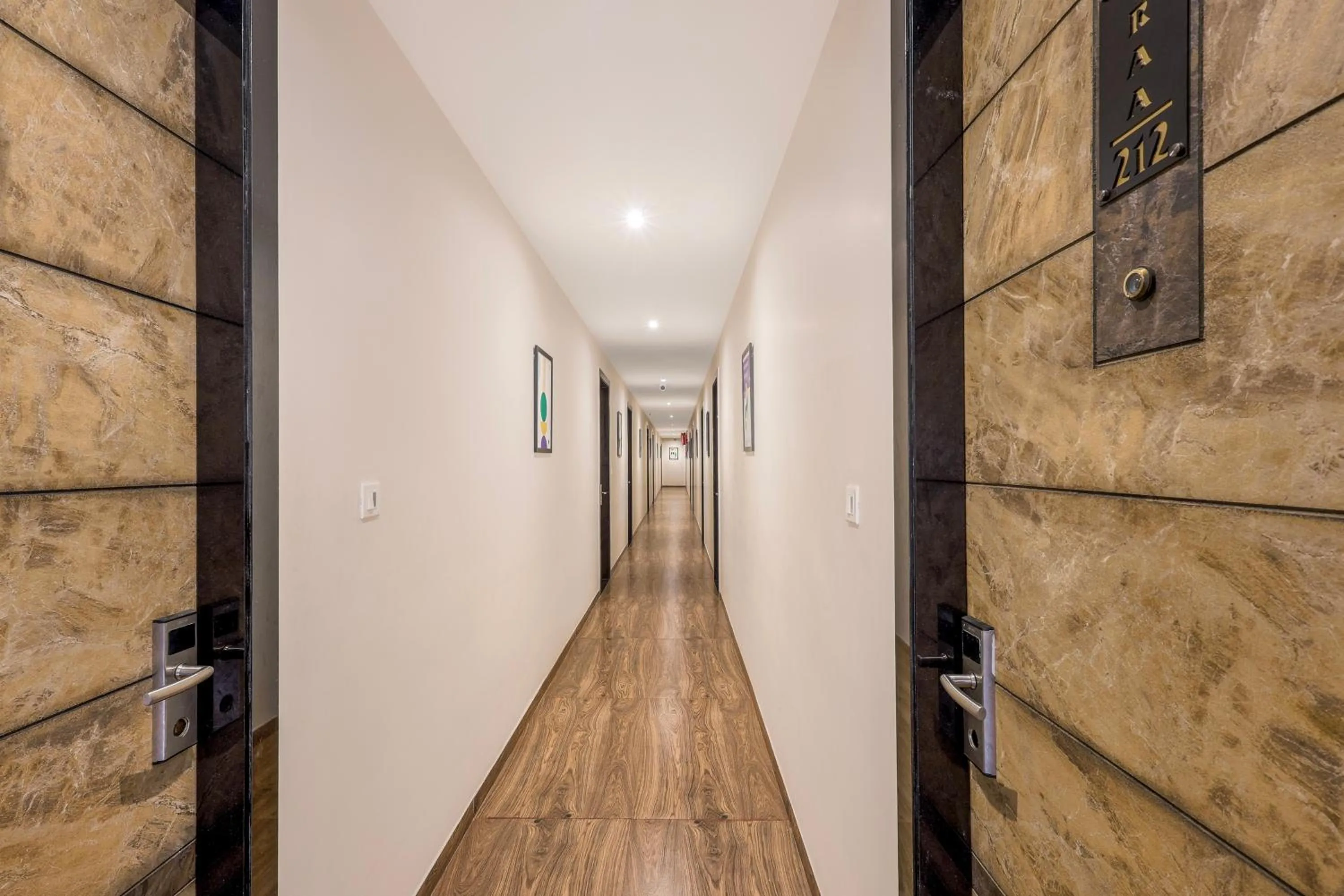 Lobby or reception in Treebo Iraa, 5 Minutes From Railway Station