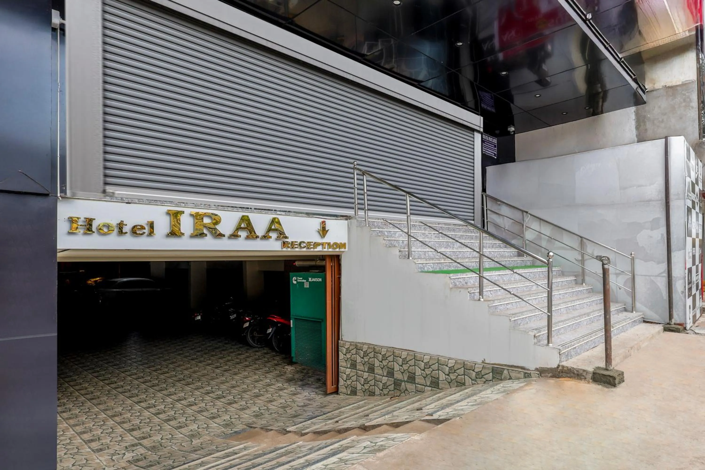 Parking in Treebo Iraa, 5 Minutes From Railway Station