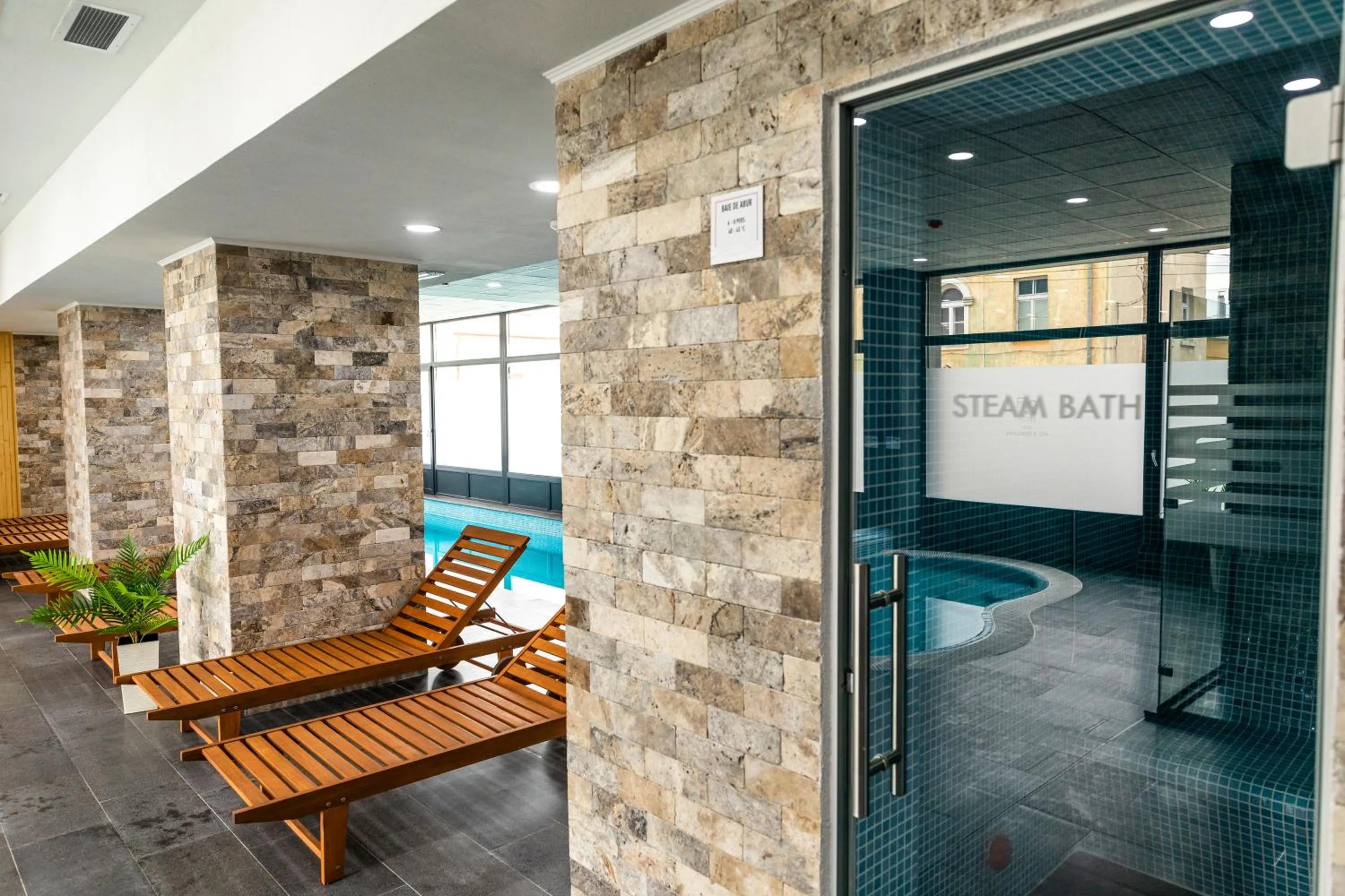 Pool view in Filo Hotel Wellness & Spa