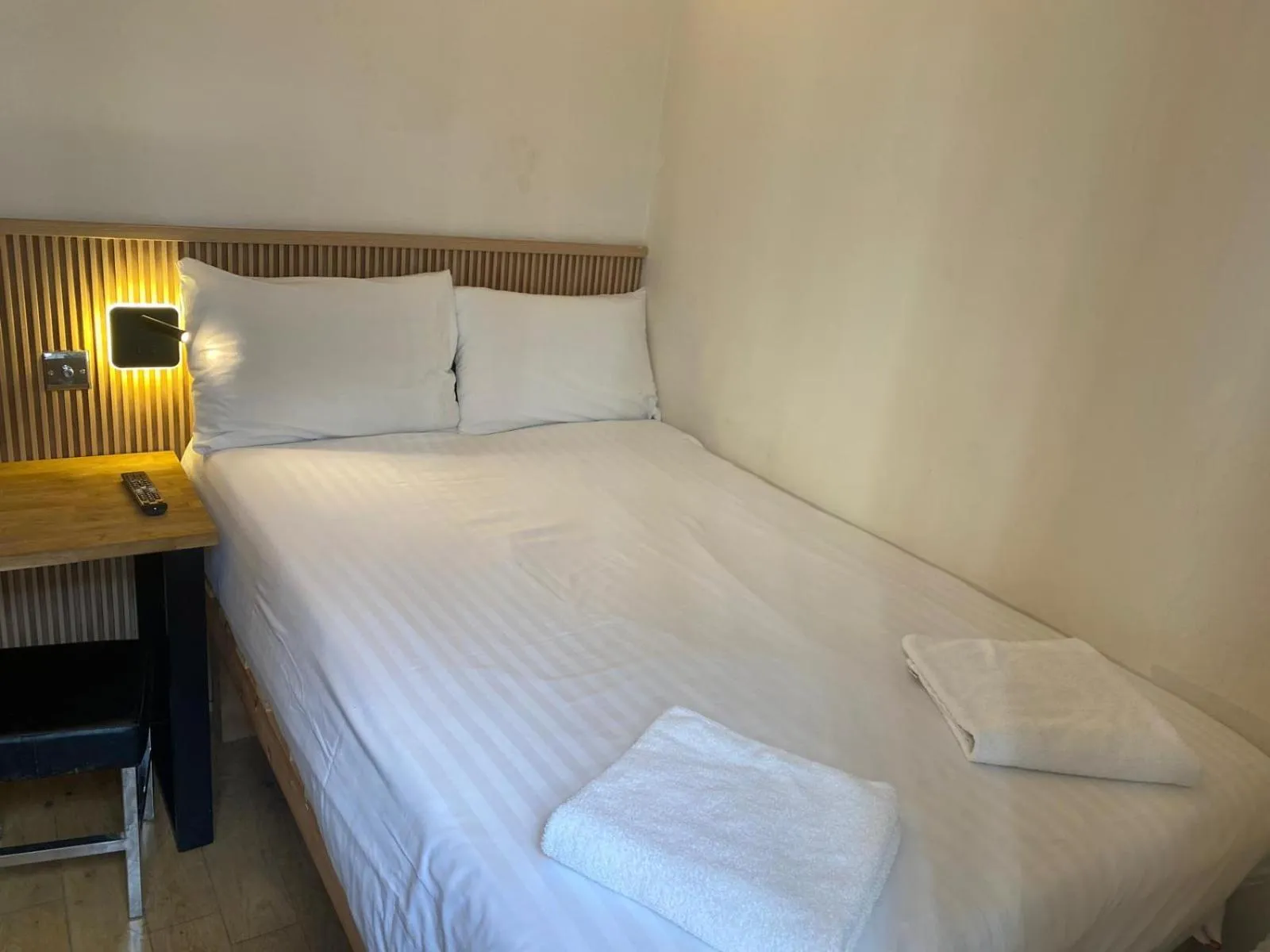 Bed in Exhibition Court Hotel 4