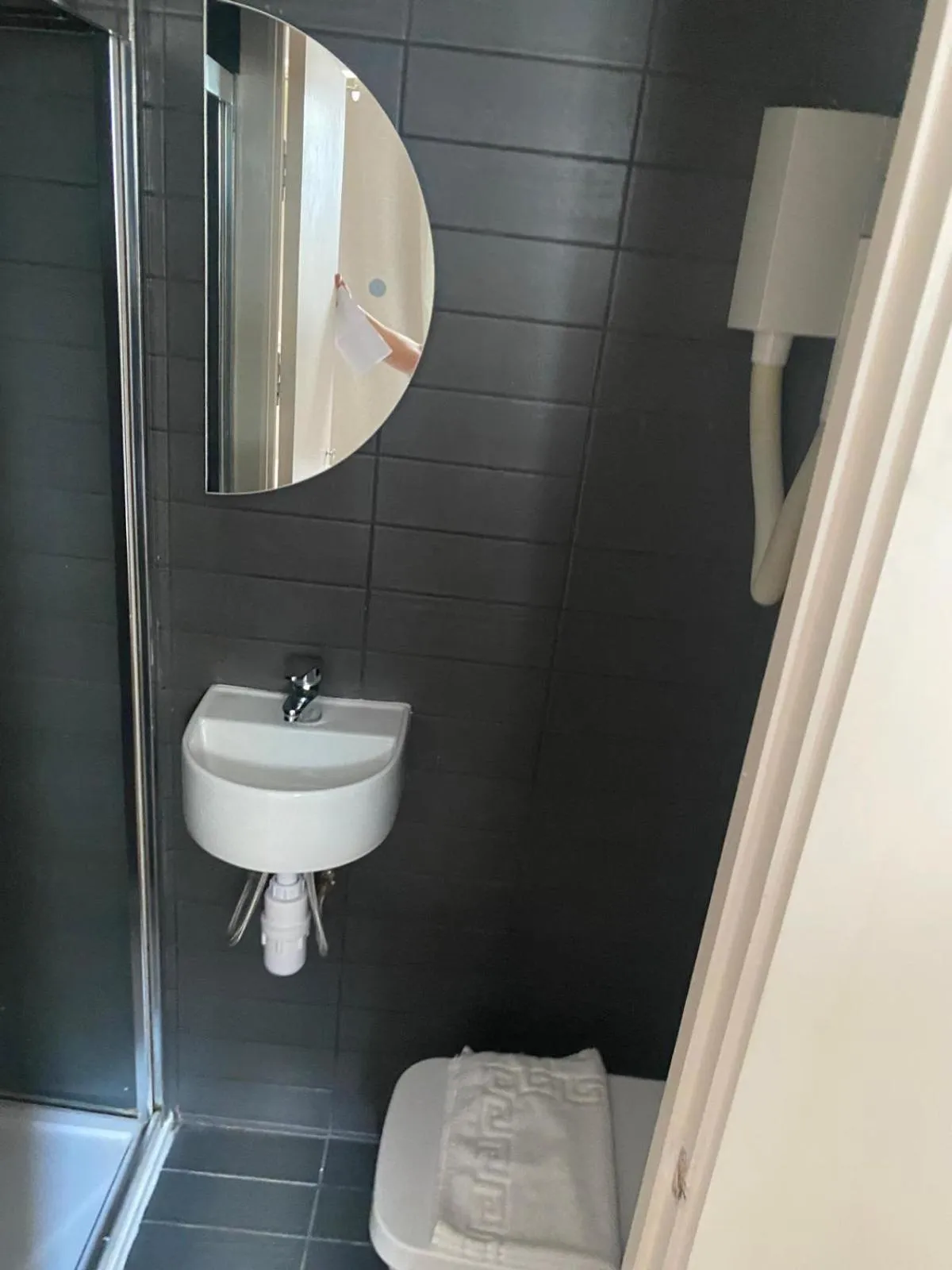 Toilet in Exhibition Court Hotel 4