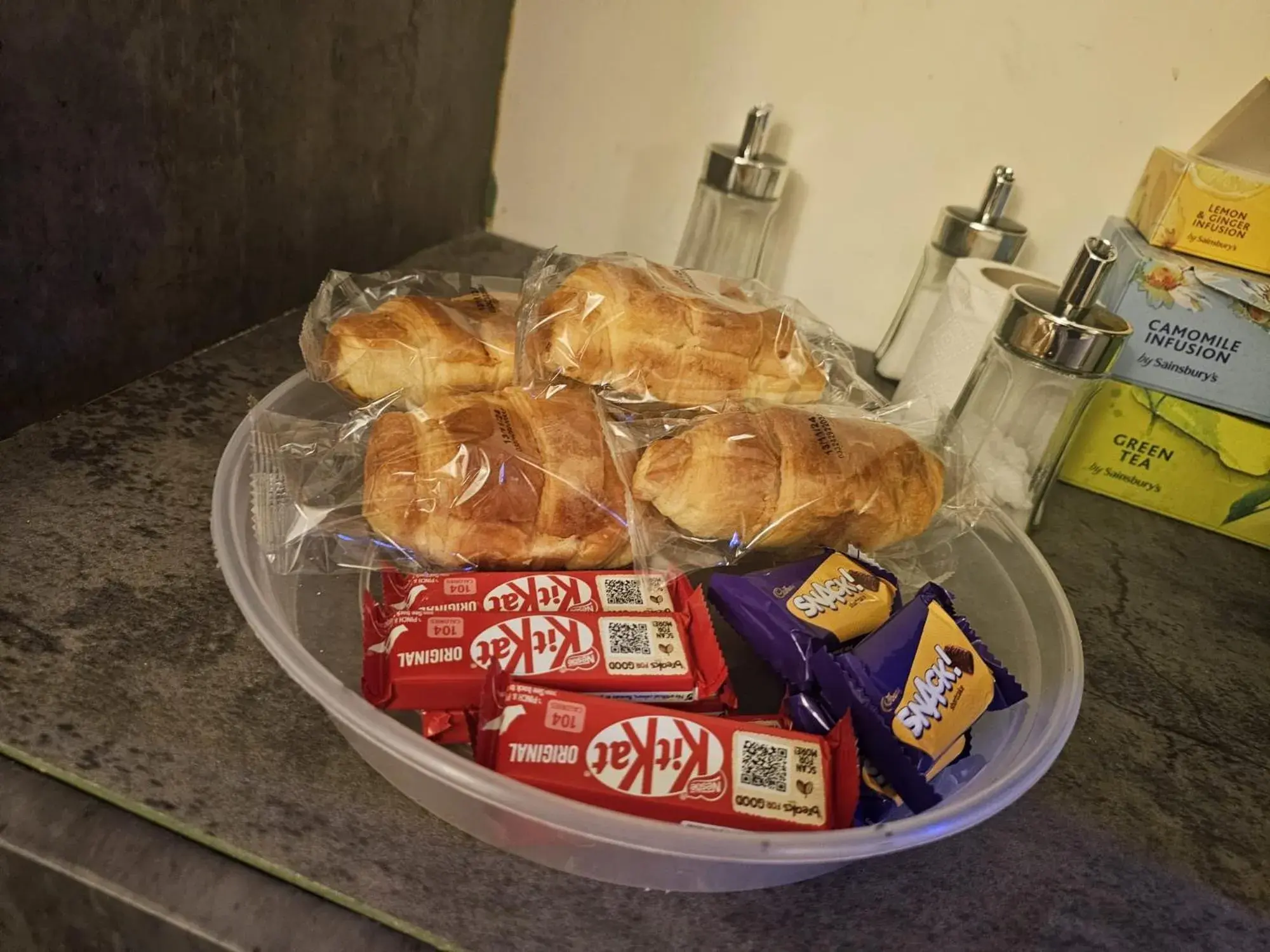 Food in Exhibition Court Hotel 4 Food in Exhibition Court Hotel 4