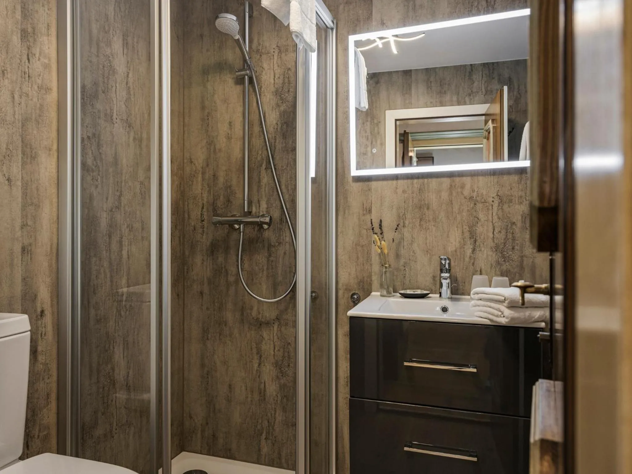 Bathroom in Hotel Pension Alpengruß