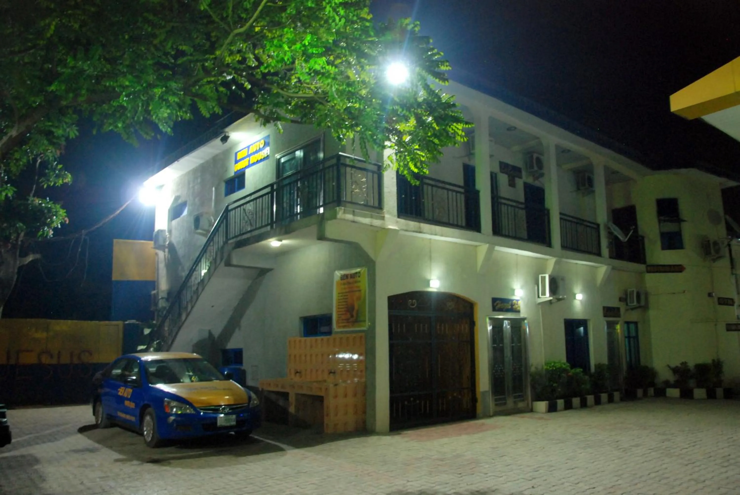 Property building in BEN AUTO Hotel
