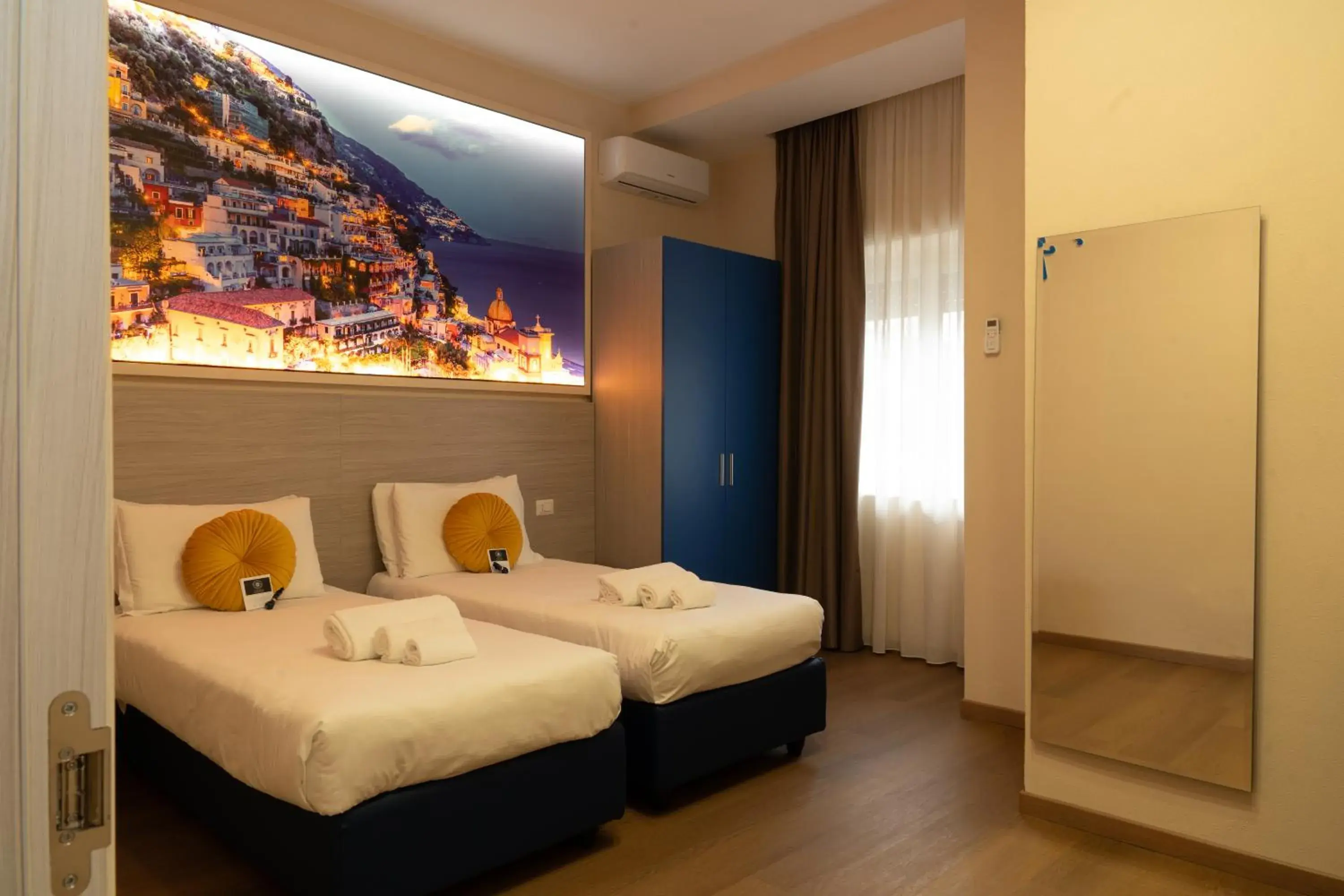 Bed in THE SUN HOTEL BOUTIQUE NAPOLI Bed in THE SUN HOTEL BOUTIQUE NAPOLI