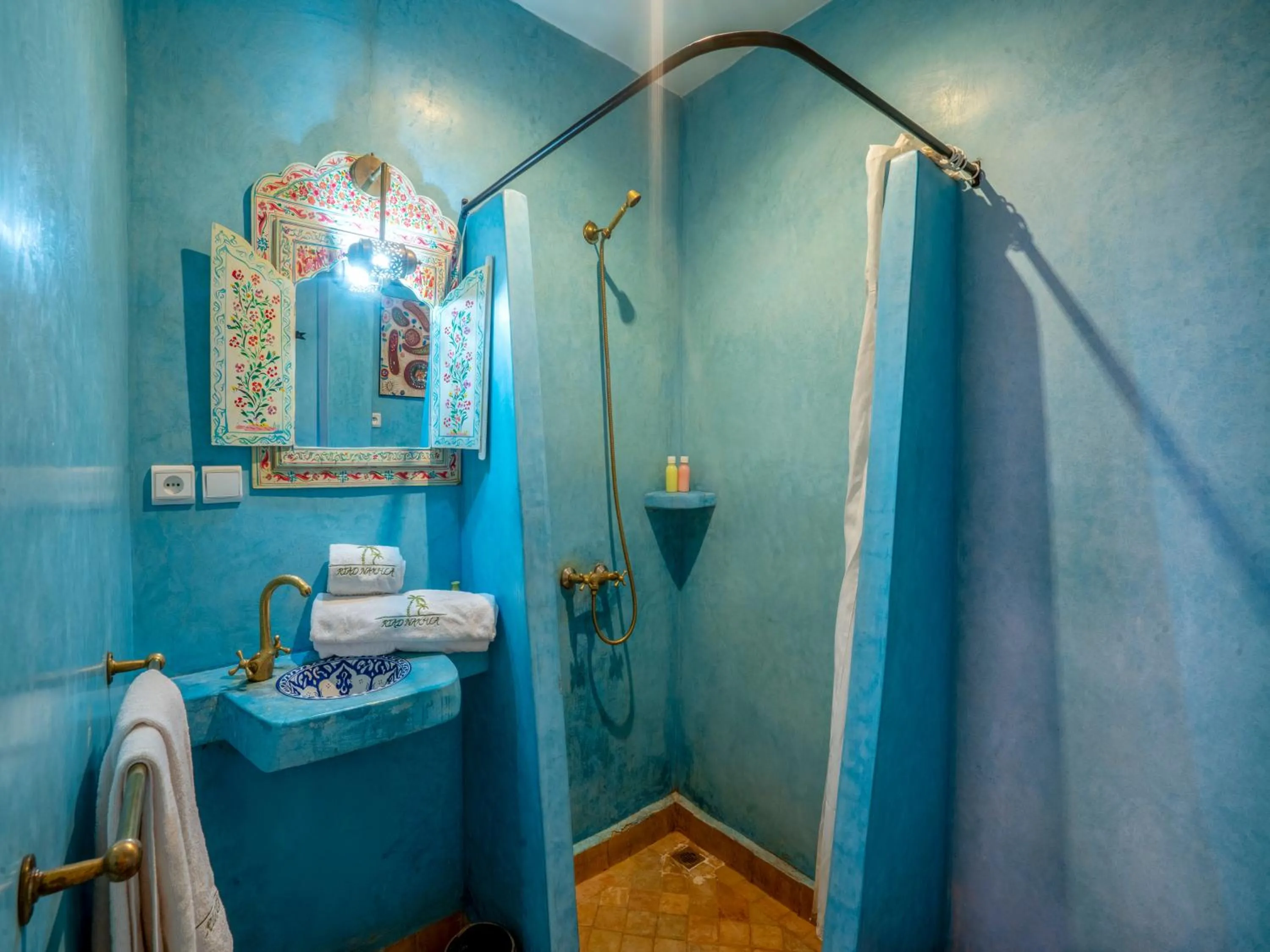 Shower in Riad Dar Nakhla