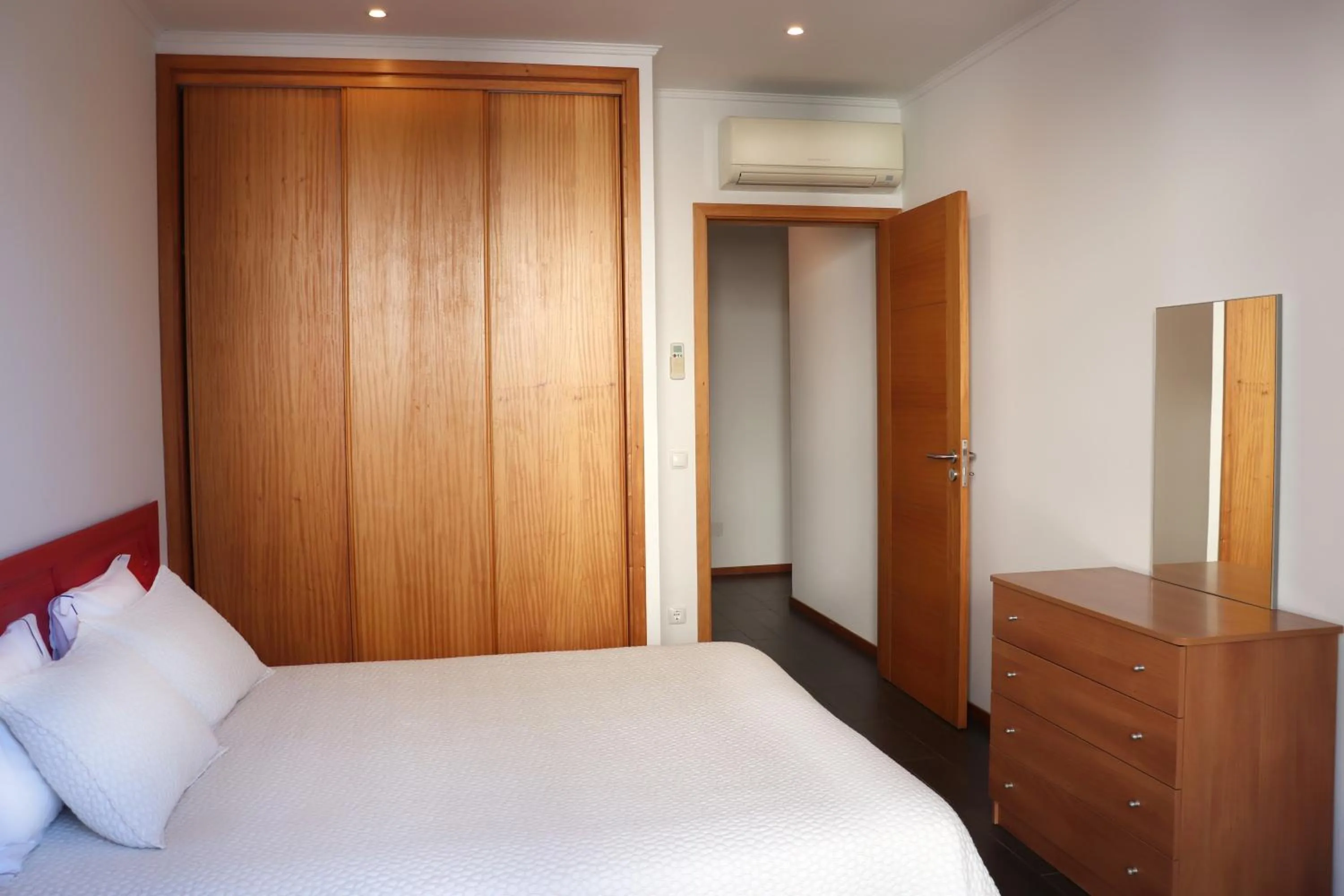 Bed in Faial Marina Apartments 1