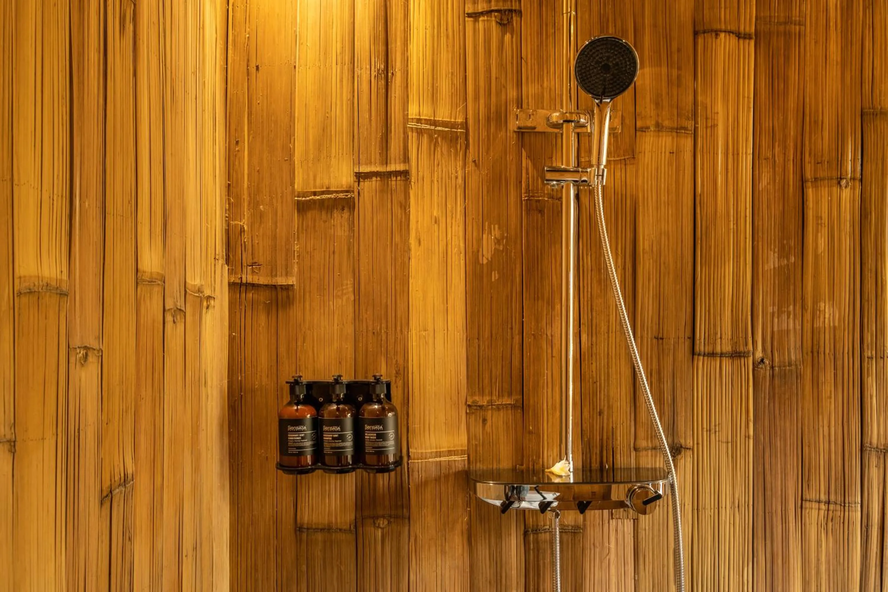 Shower in Jungleight Bali