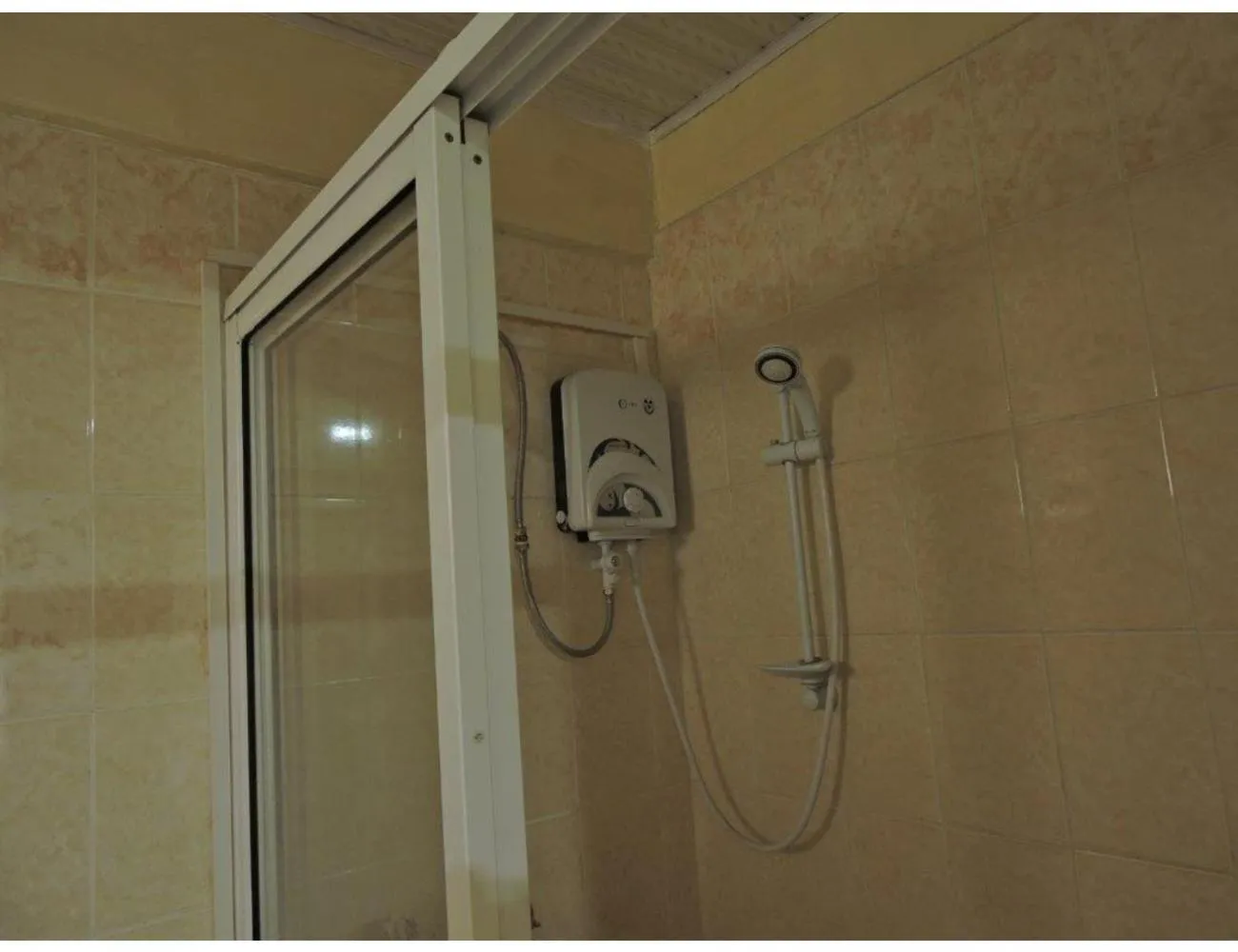 Shower in Sky Hotel Nairobi