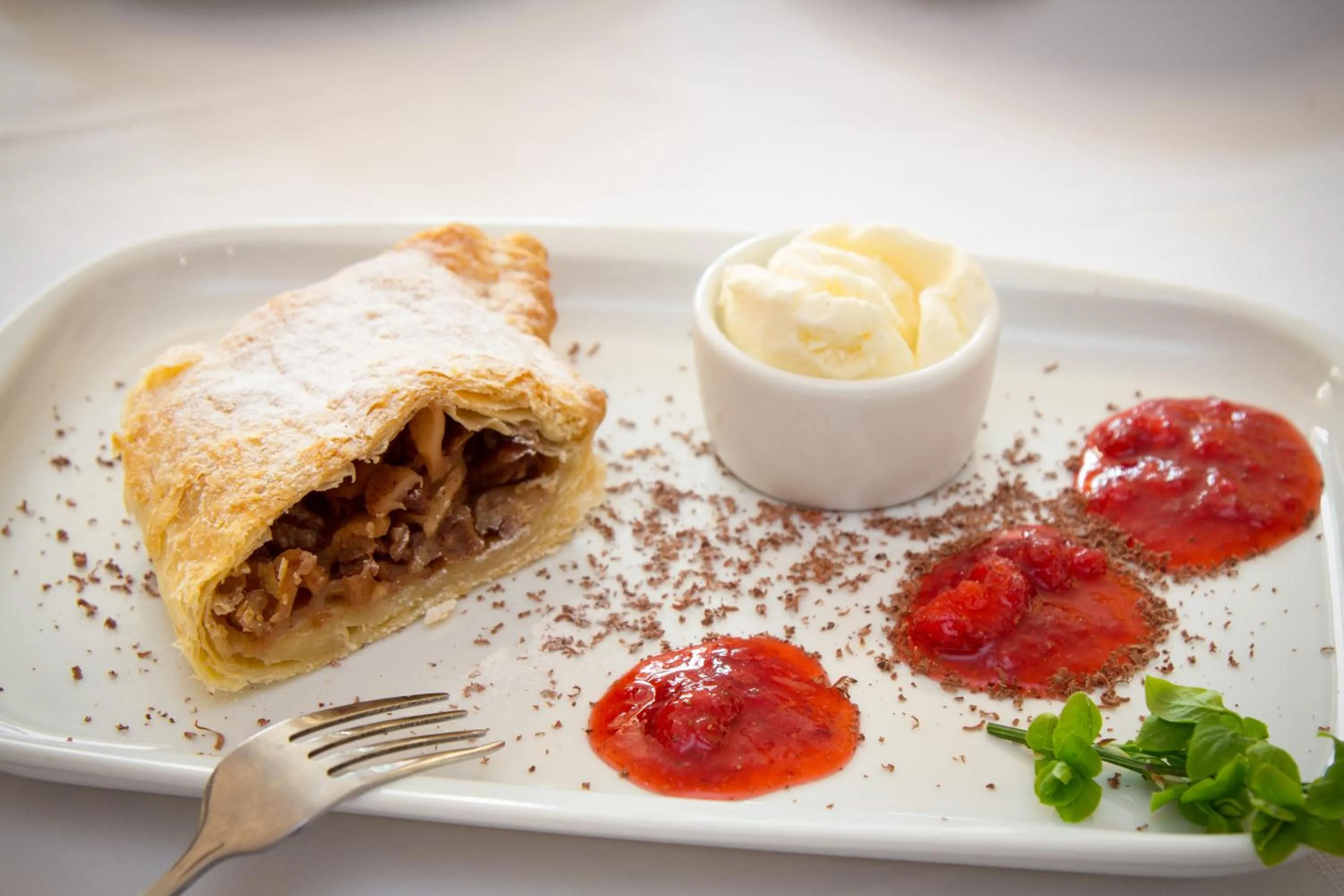 Restaurant/places to eat in Karpatski Dzherela