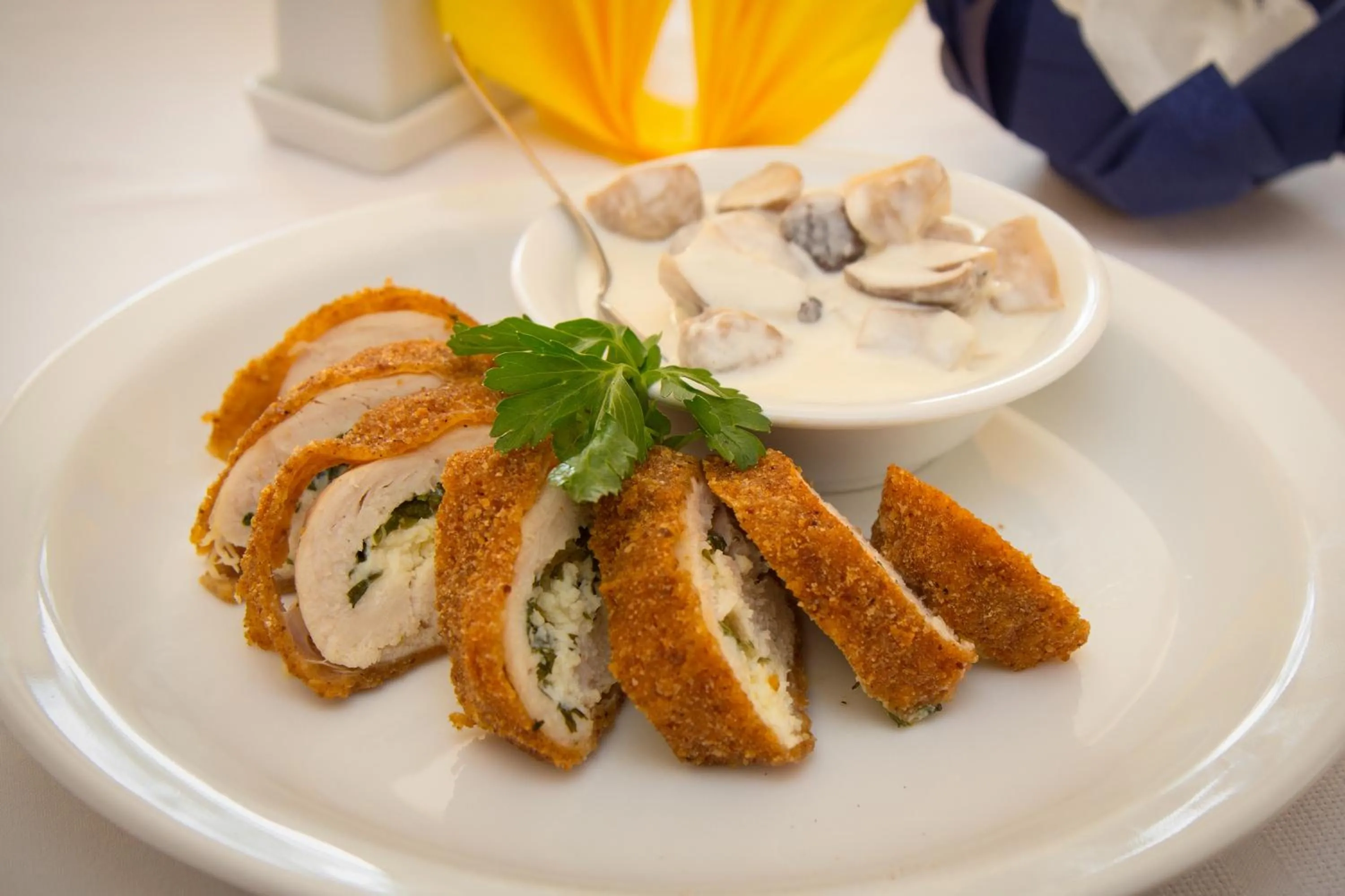 Restaurant/places to eat in Karpatski Dzherela