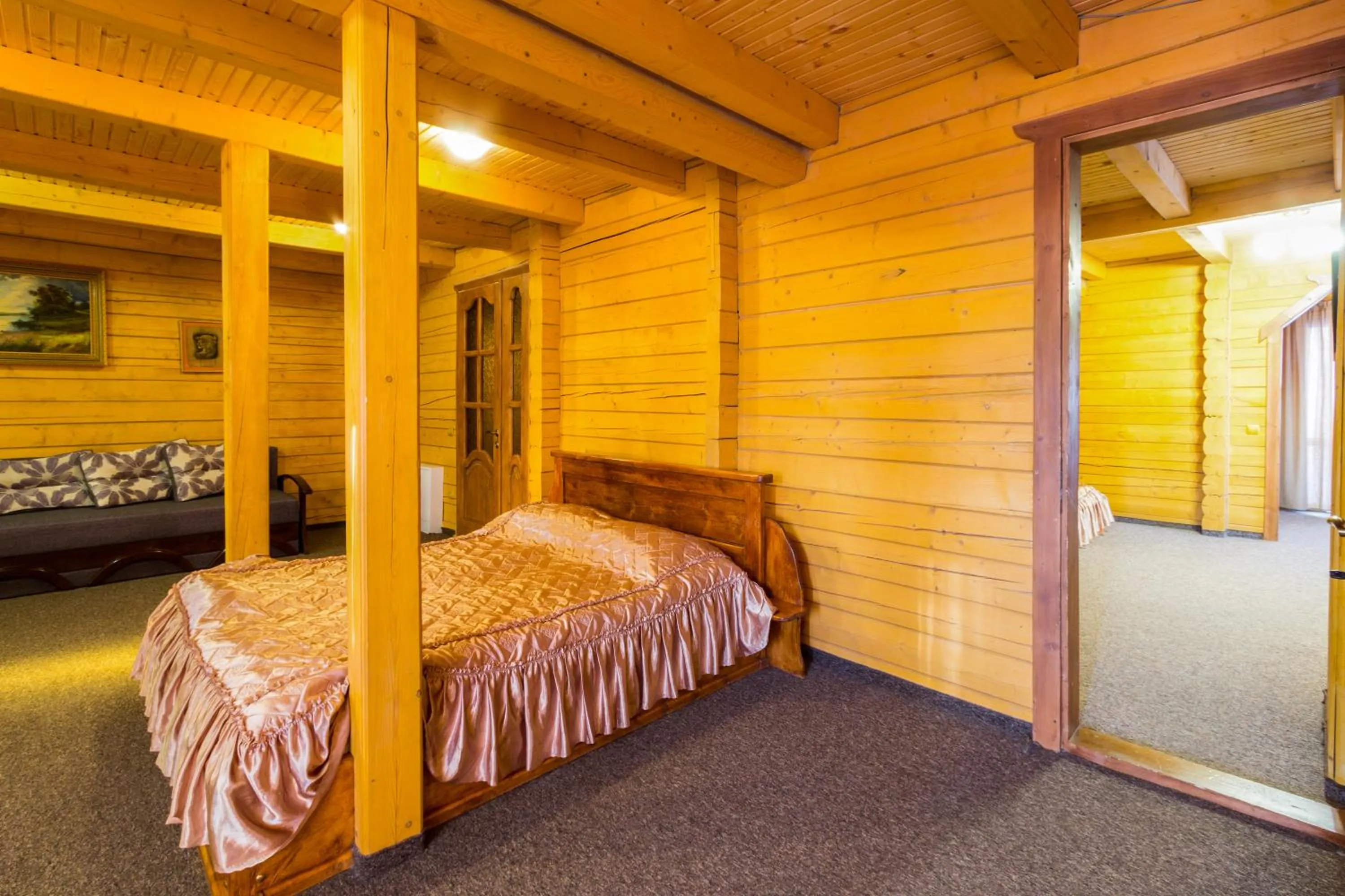 Photo of the whole room, Bed in Karpatski Dzherela