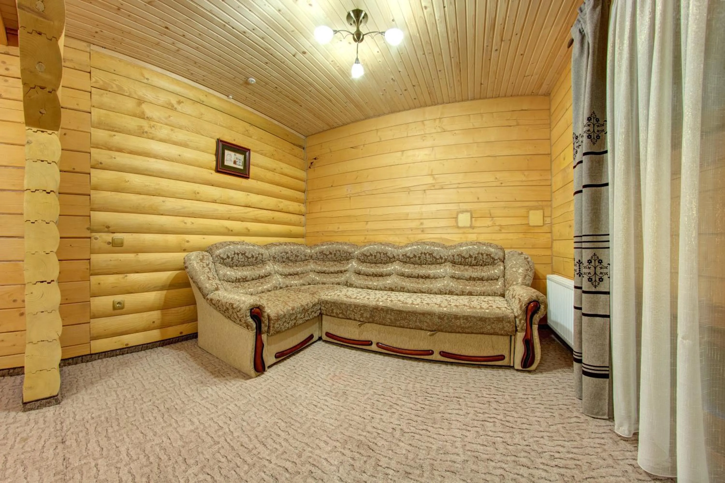 Bed in Karpatski Dzherela