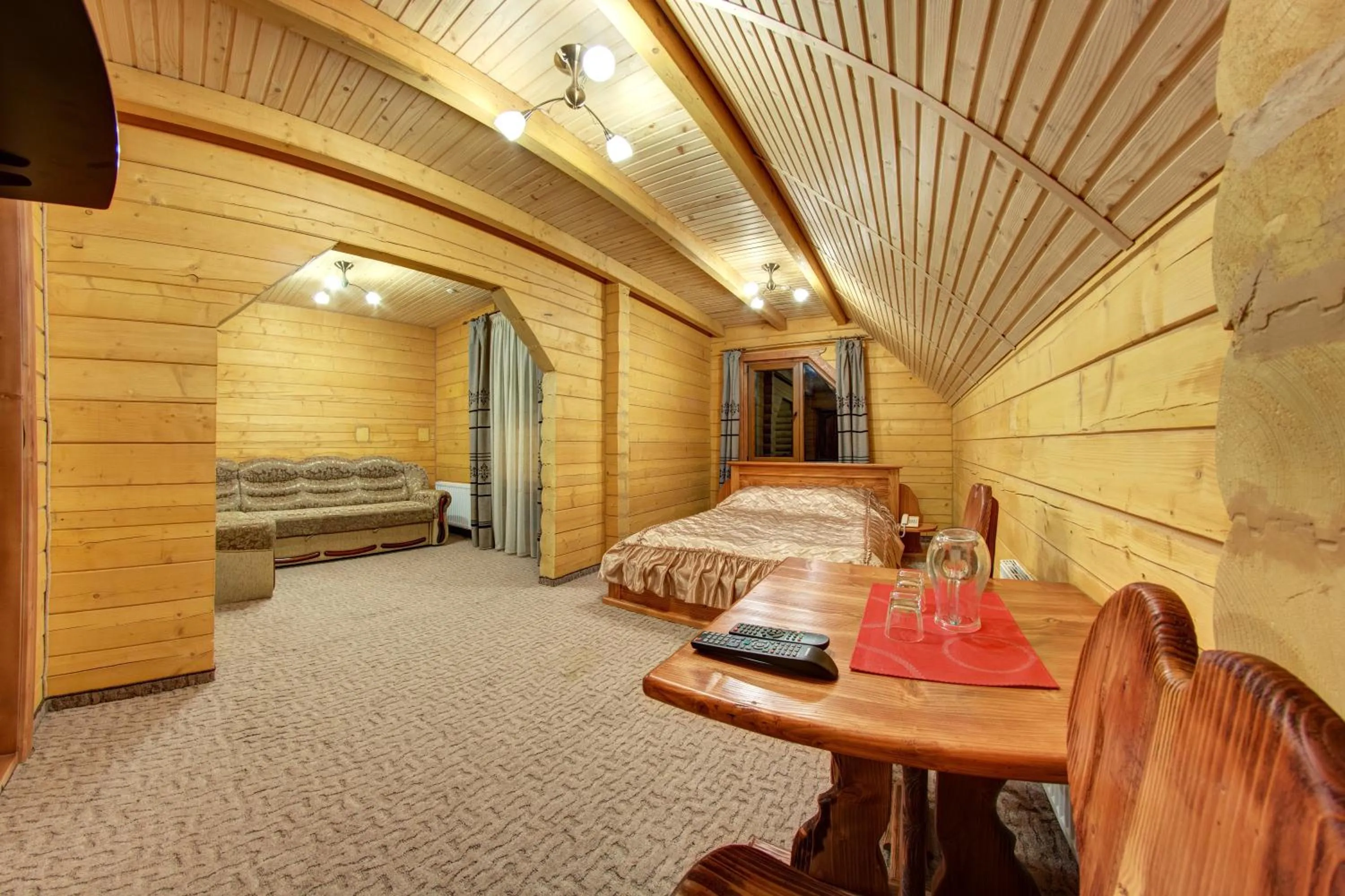 Bed in Karpatski Dzherela