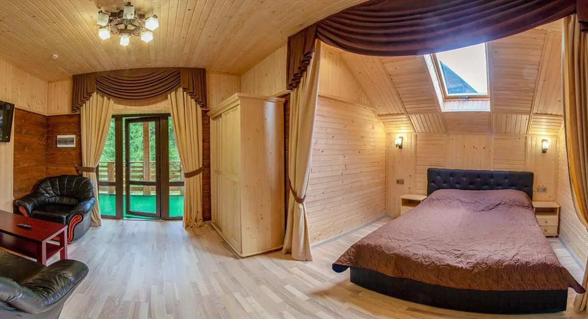 Bed in Karpatski Dzherela