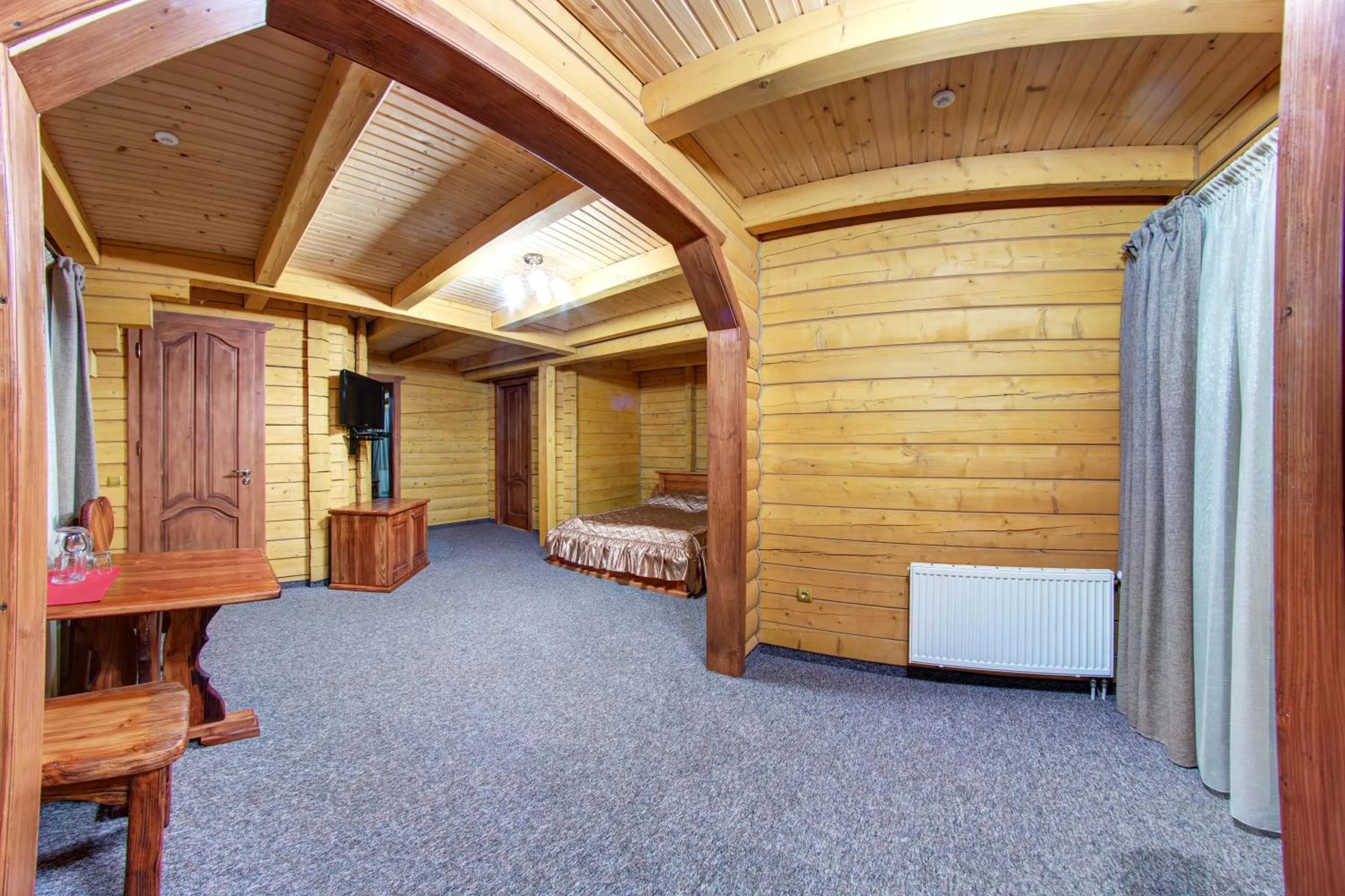 Photo of the whole room, Bed in Karpatski Dzherela
