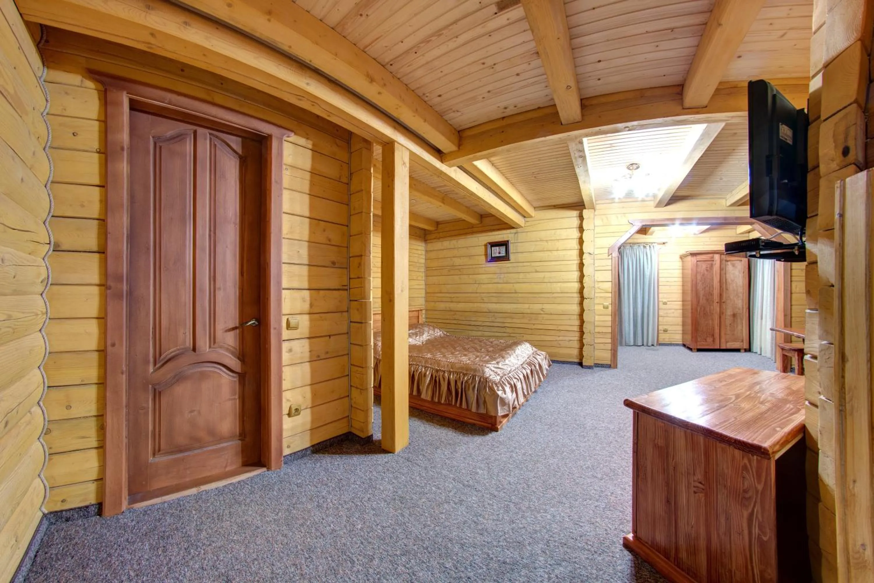 Photo of the whole room, Bed in Karpatski Dzherela