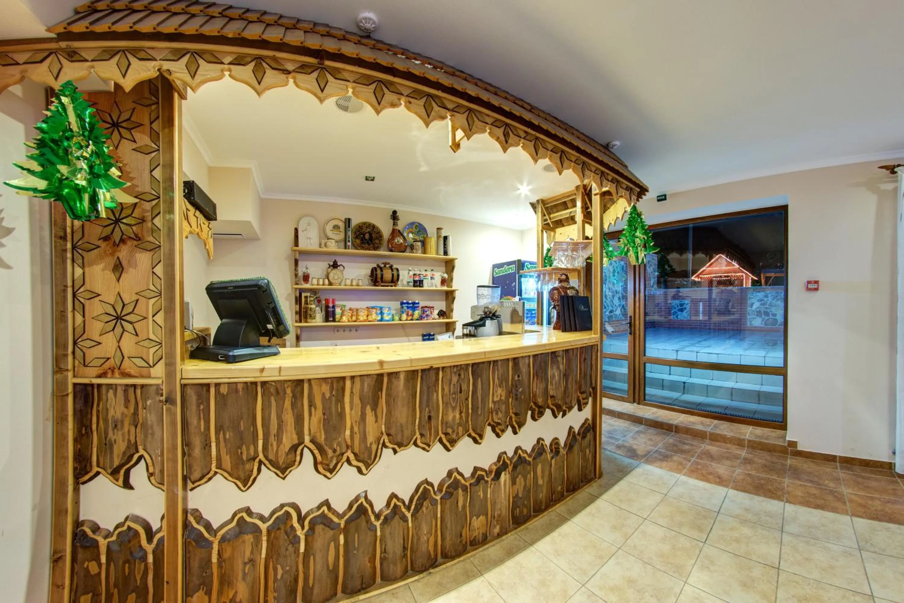 Restaurant/places to eat in Karpatski Dzherela