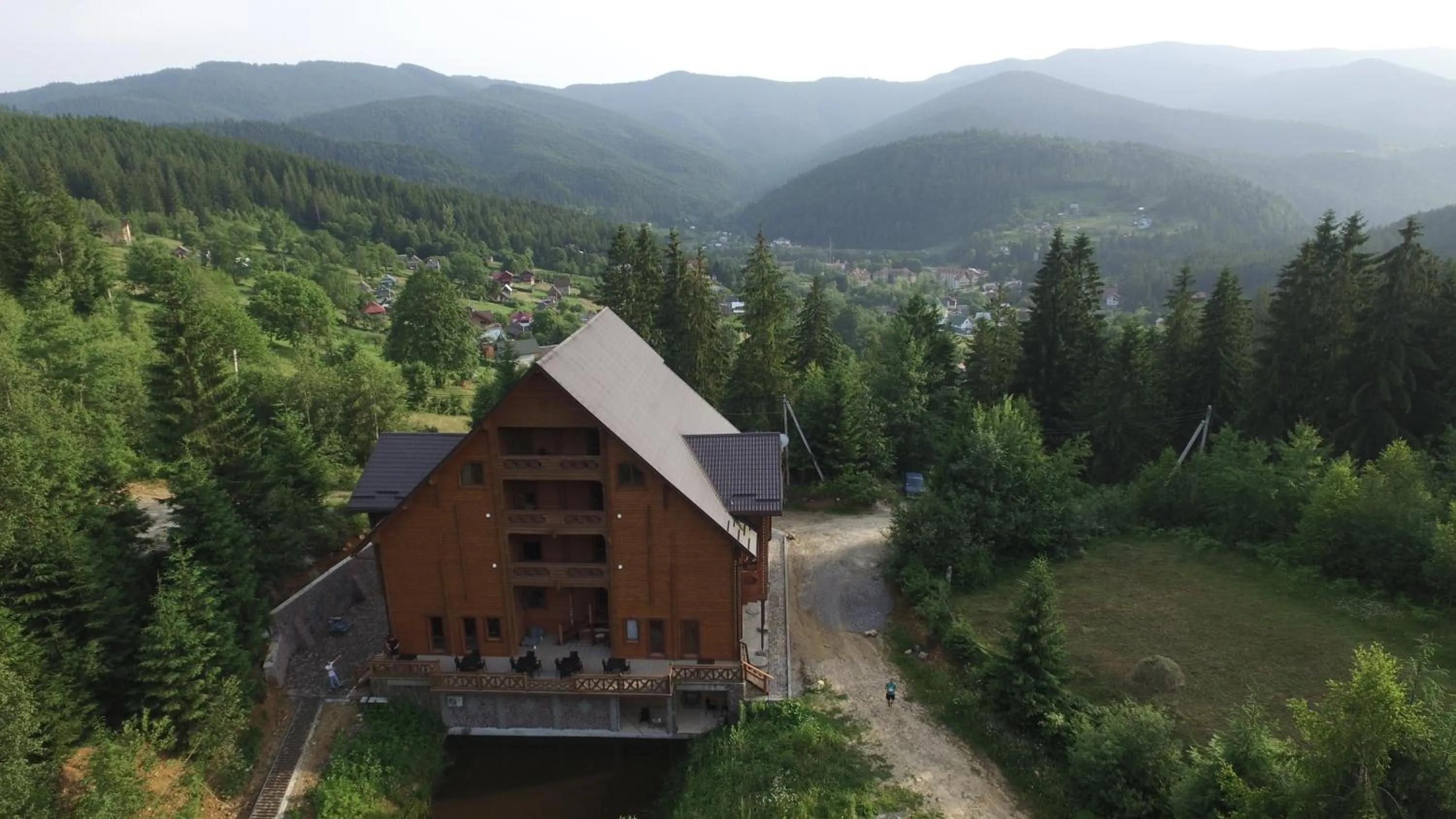 Bird's eye view in Karpatski Dzherela