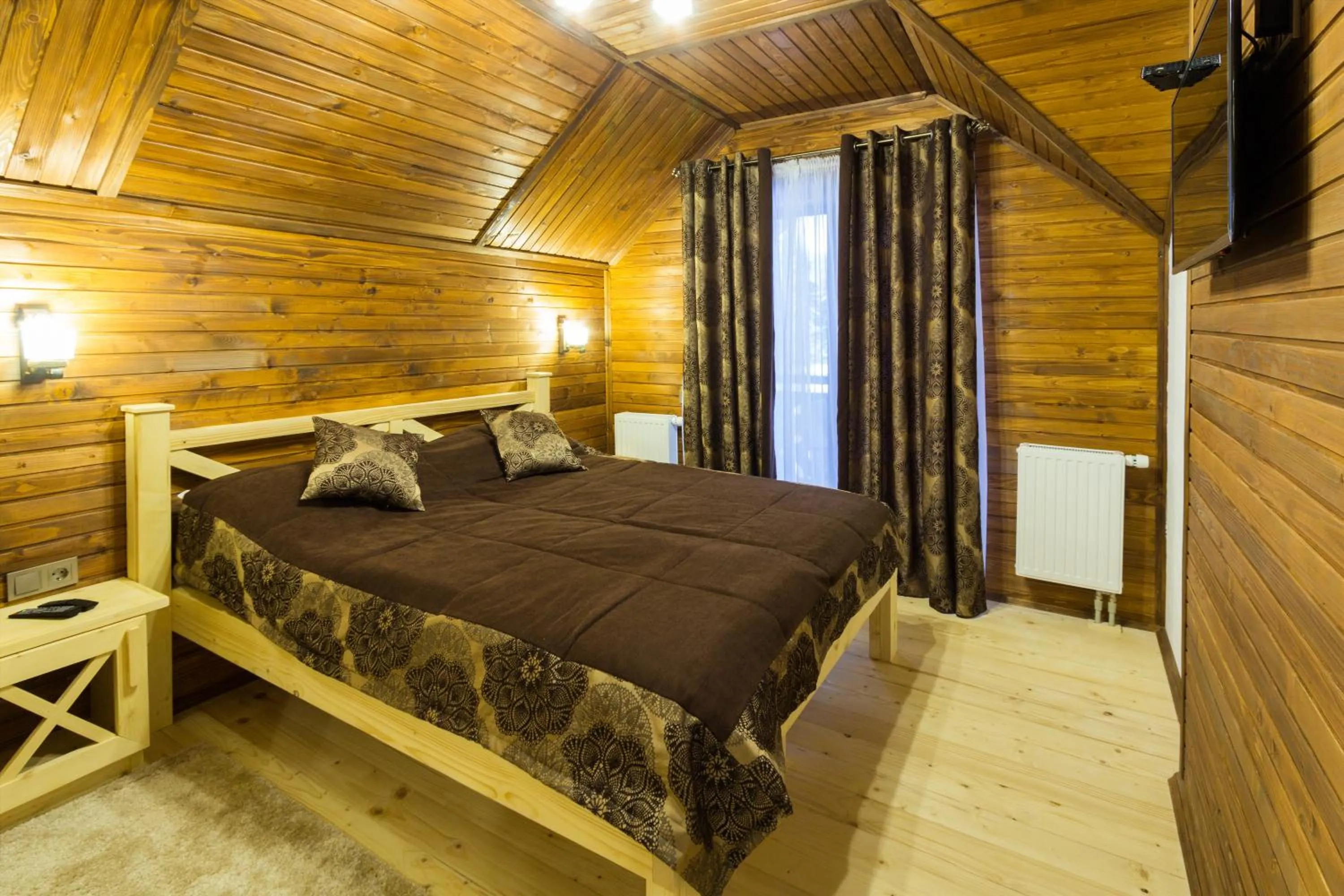 Photo of the whole room, Bed in Karpatski Dzherela