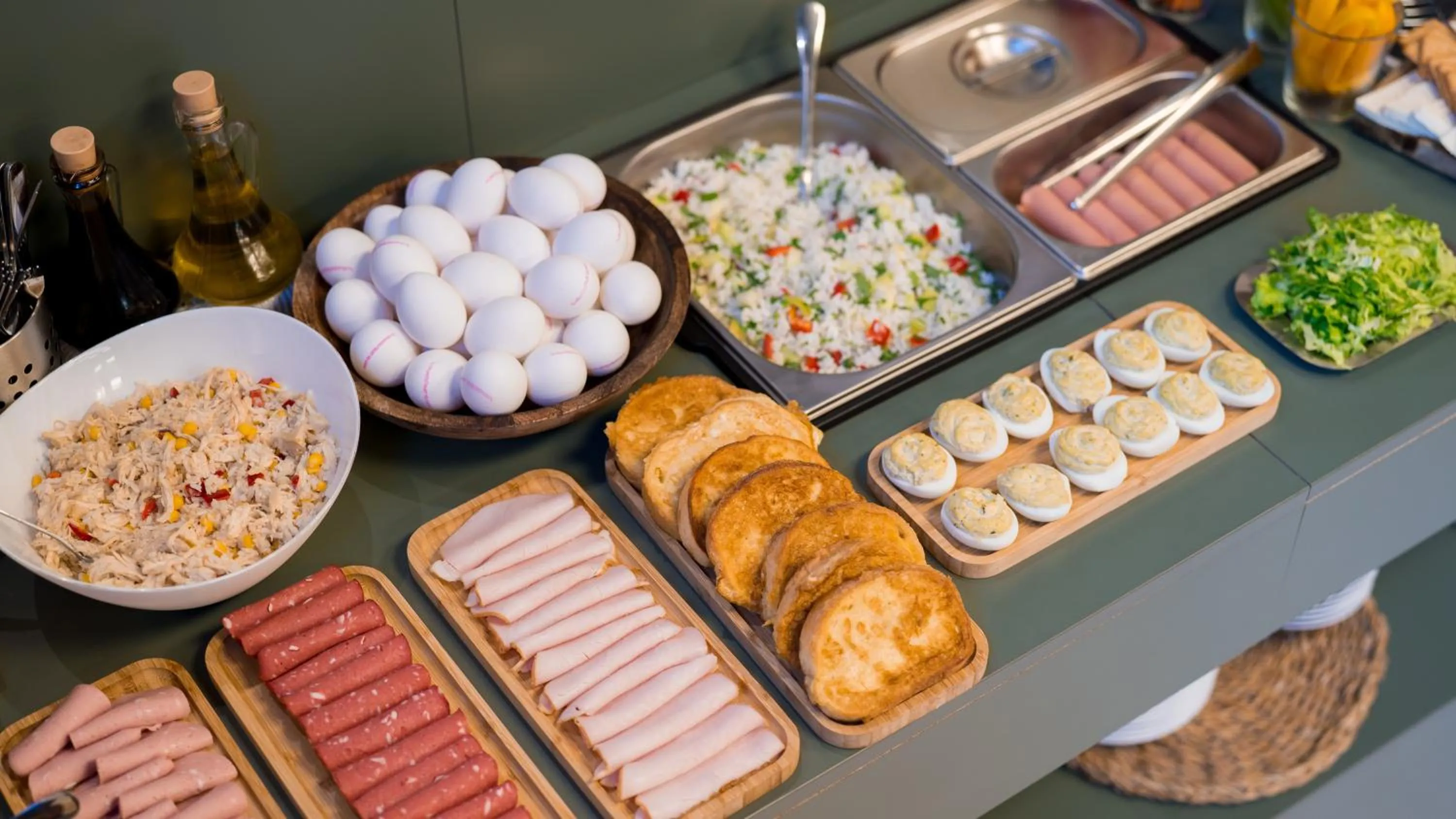 Food and drinks in Doors Boutique Hotel