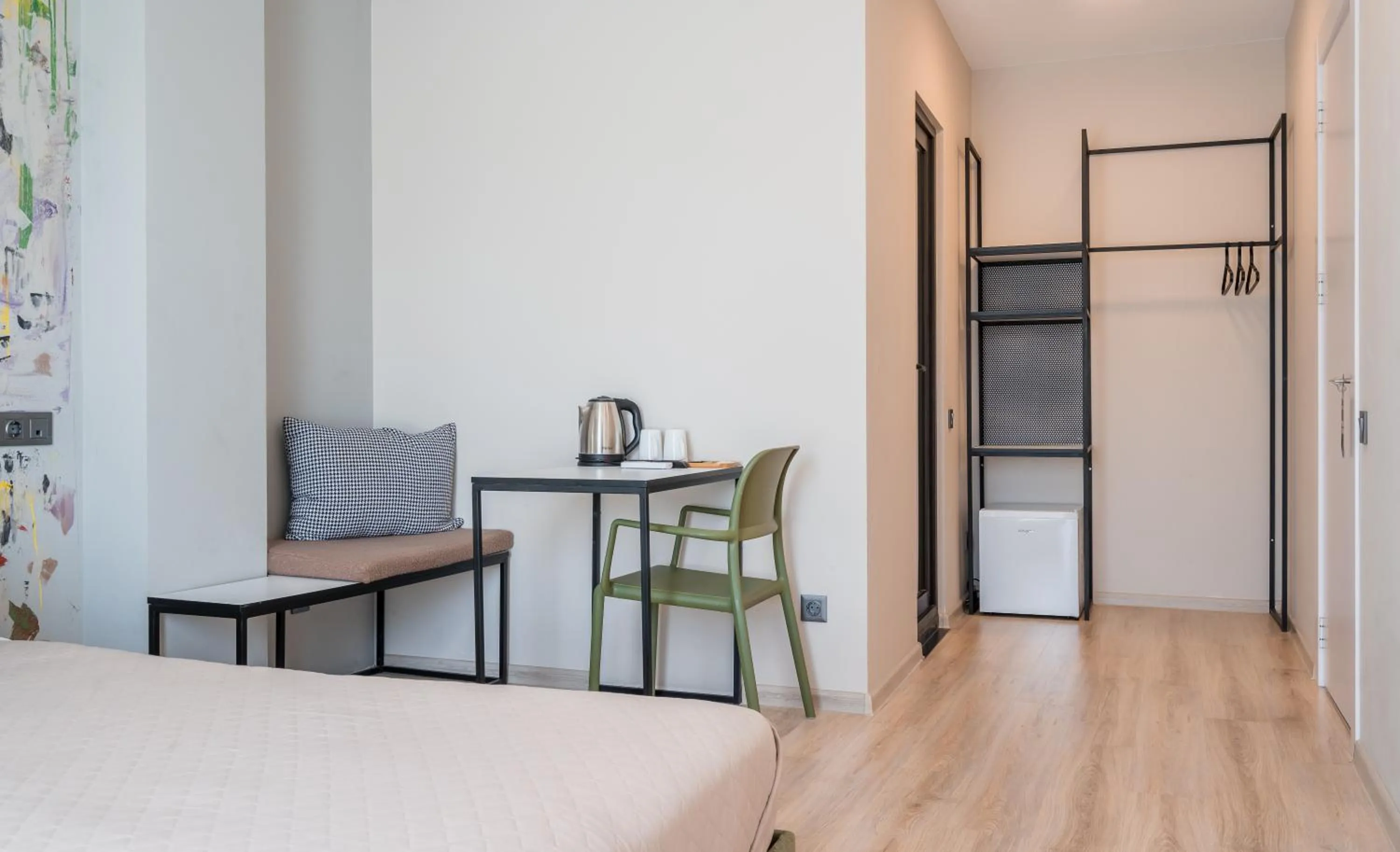 Bed in Doors Boutique Hotel