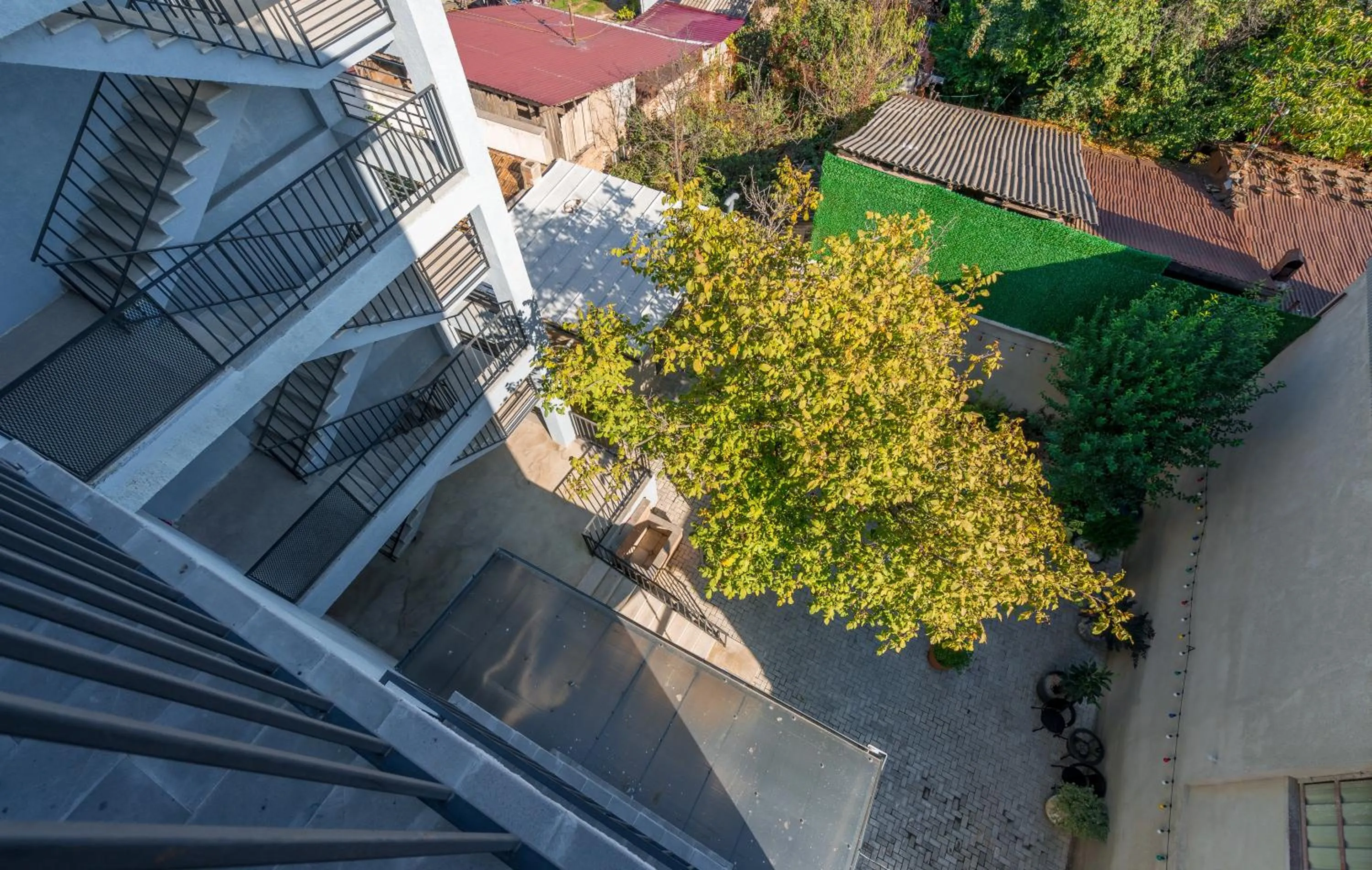 Day in Doors Boutique Hotel