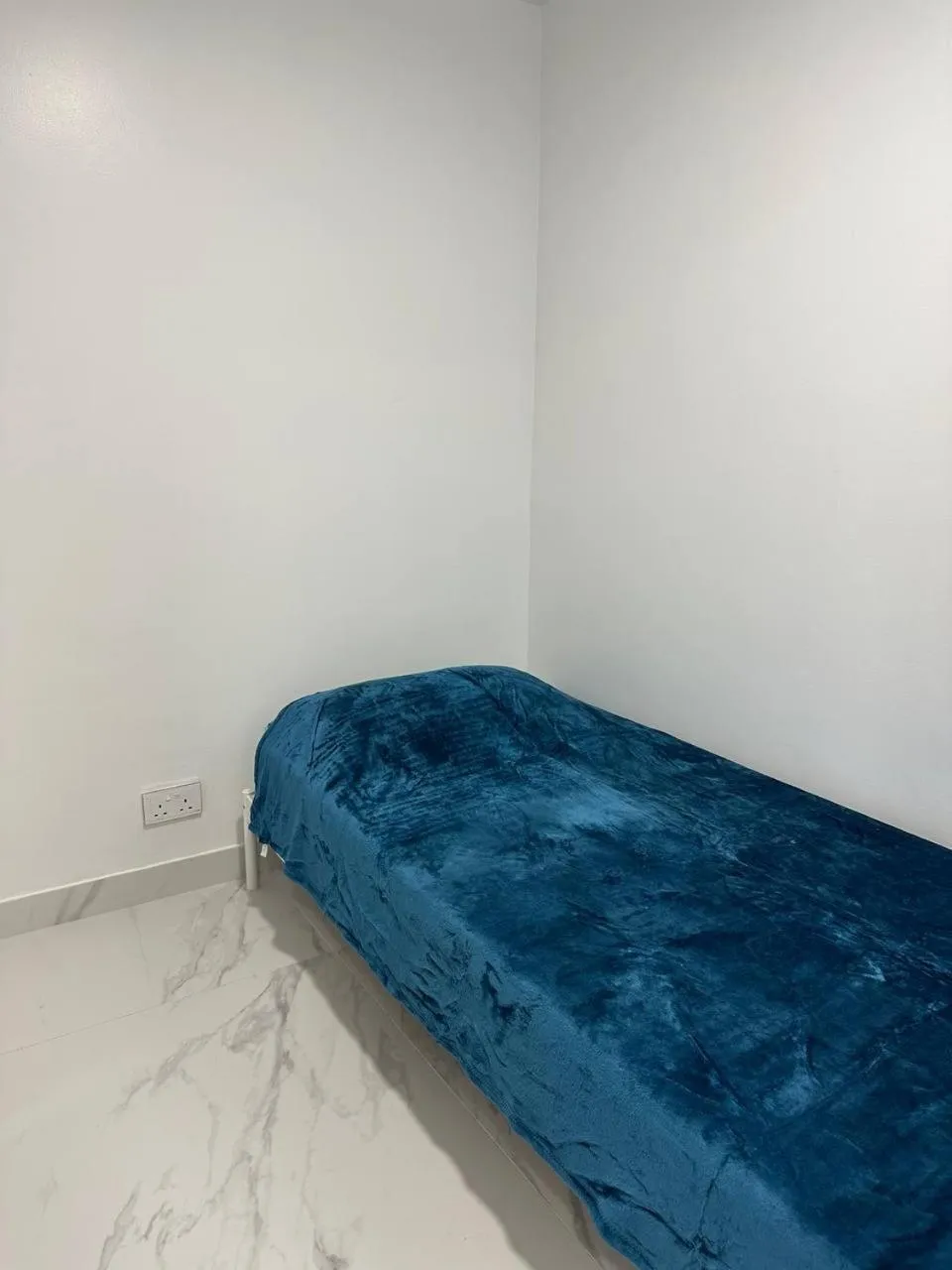 Bed in Al Mesk Tower - Dubai Marina by Golden Casa