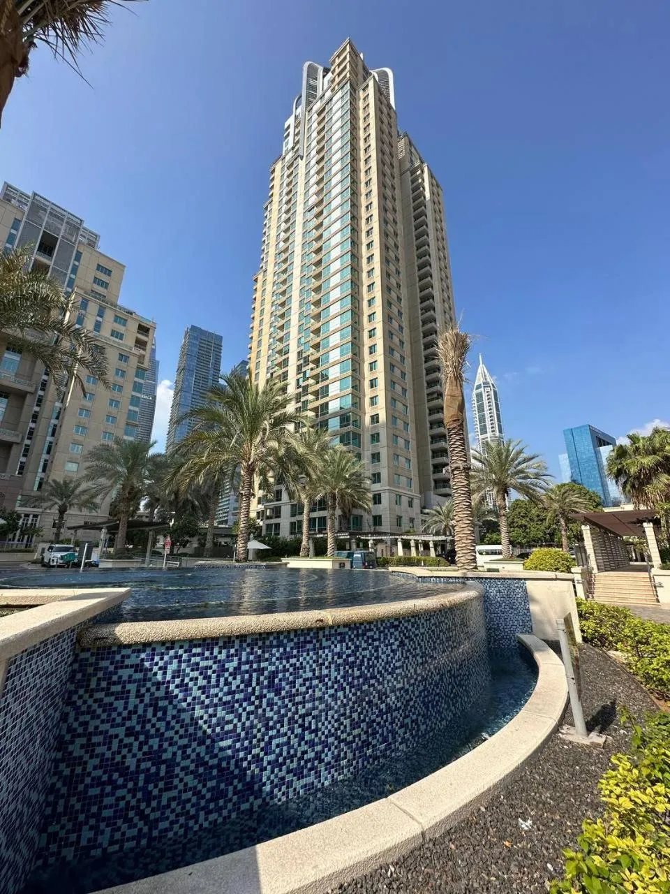 Property building in Al Mesk Tower - Dubai Marina by Golden Casa