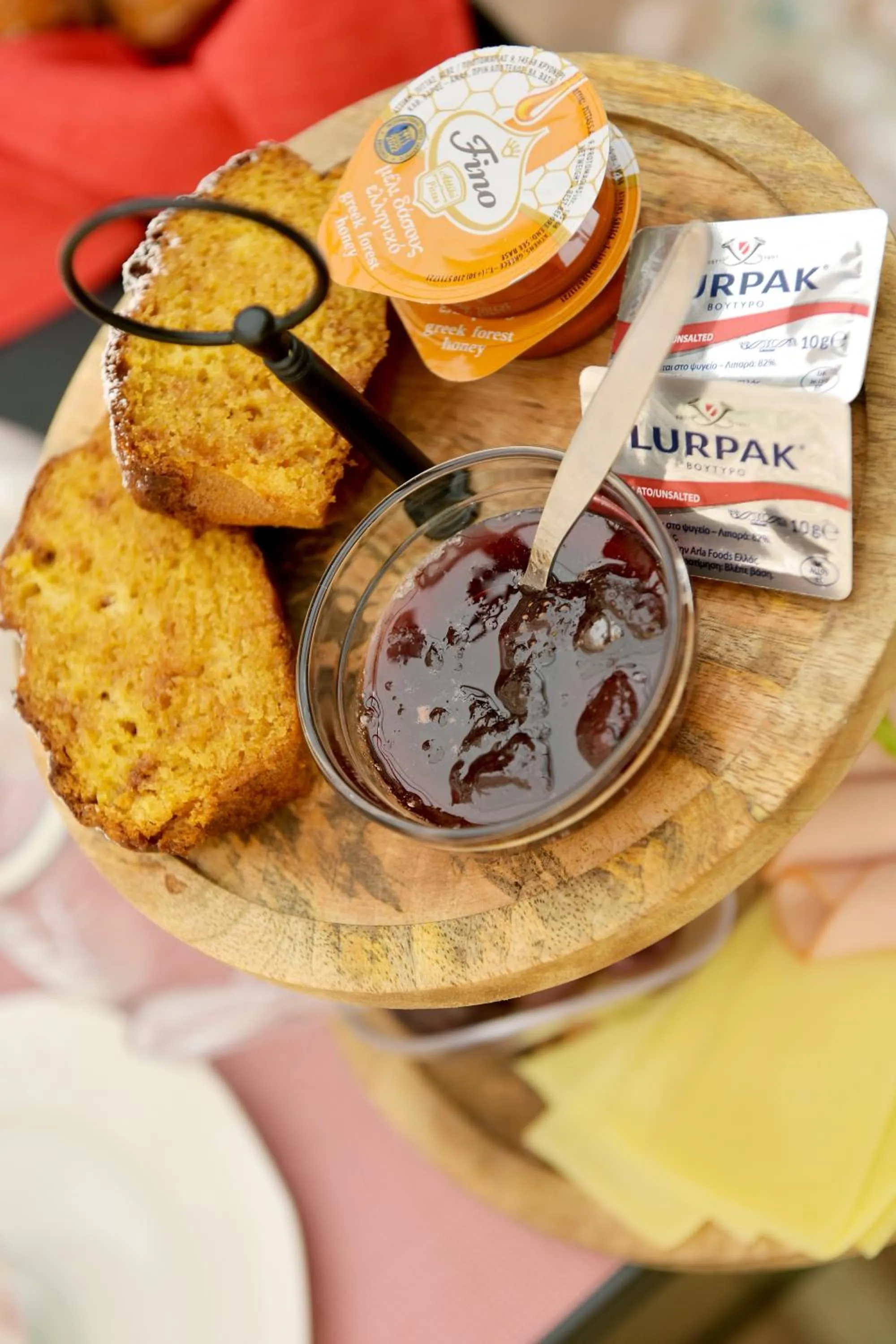 Breakfast in Elaia-Fos