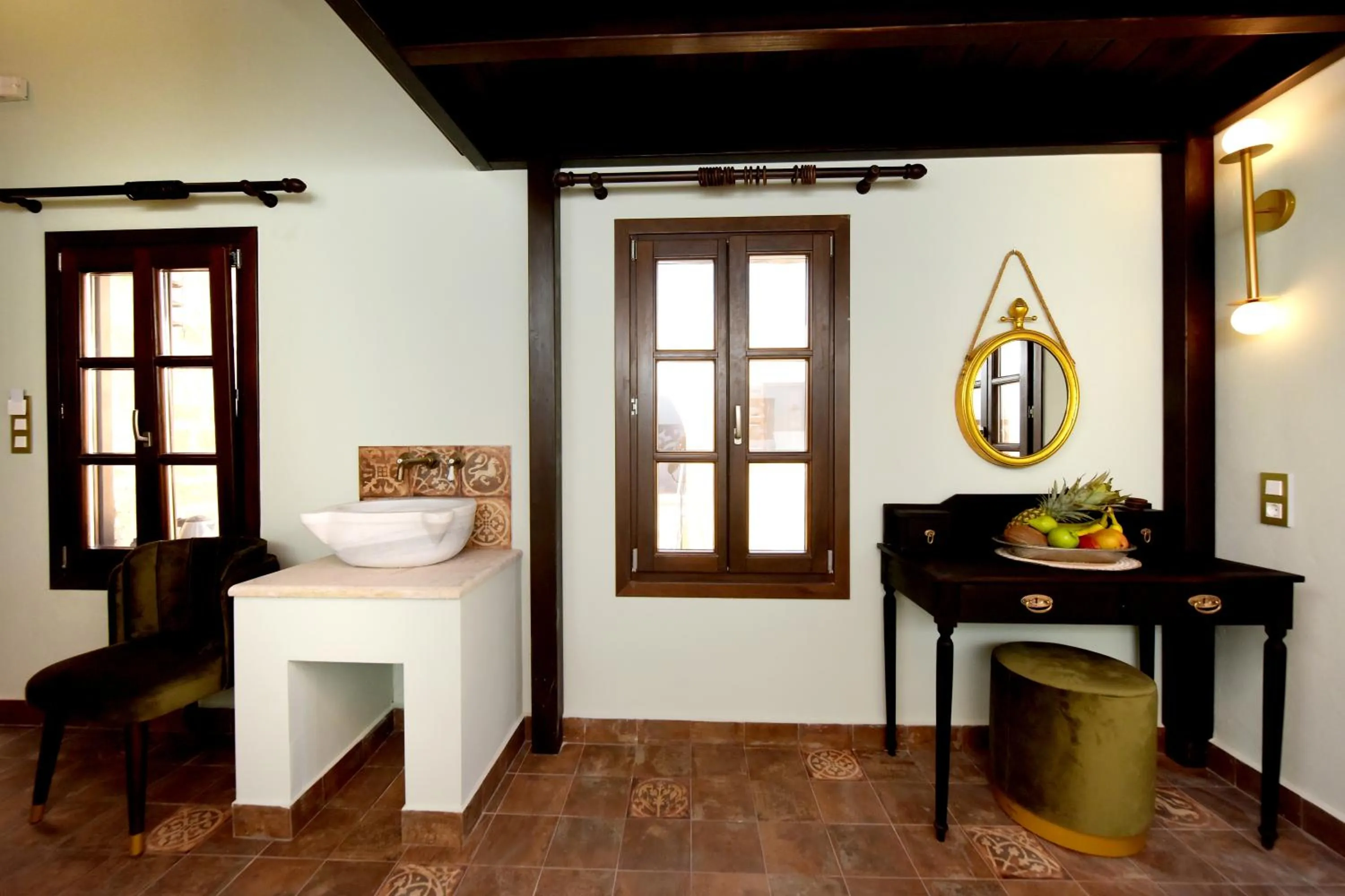 Seating area in Elaia-Fos