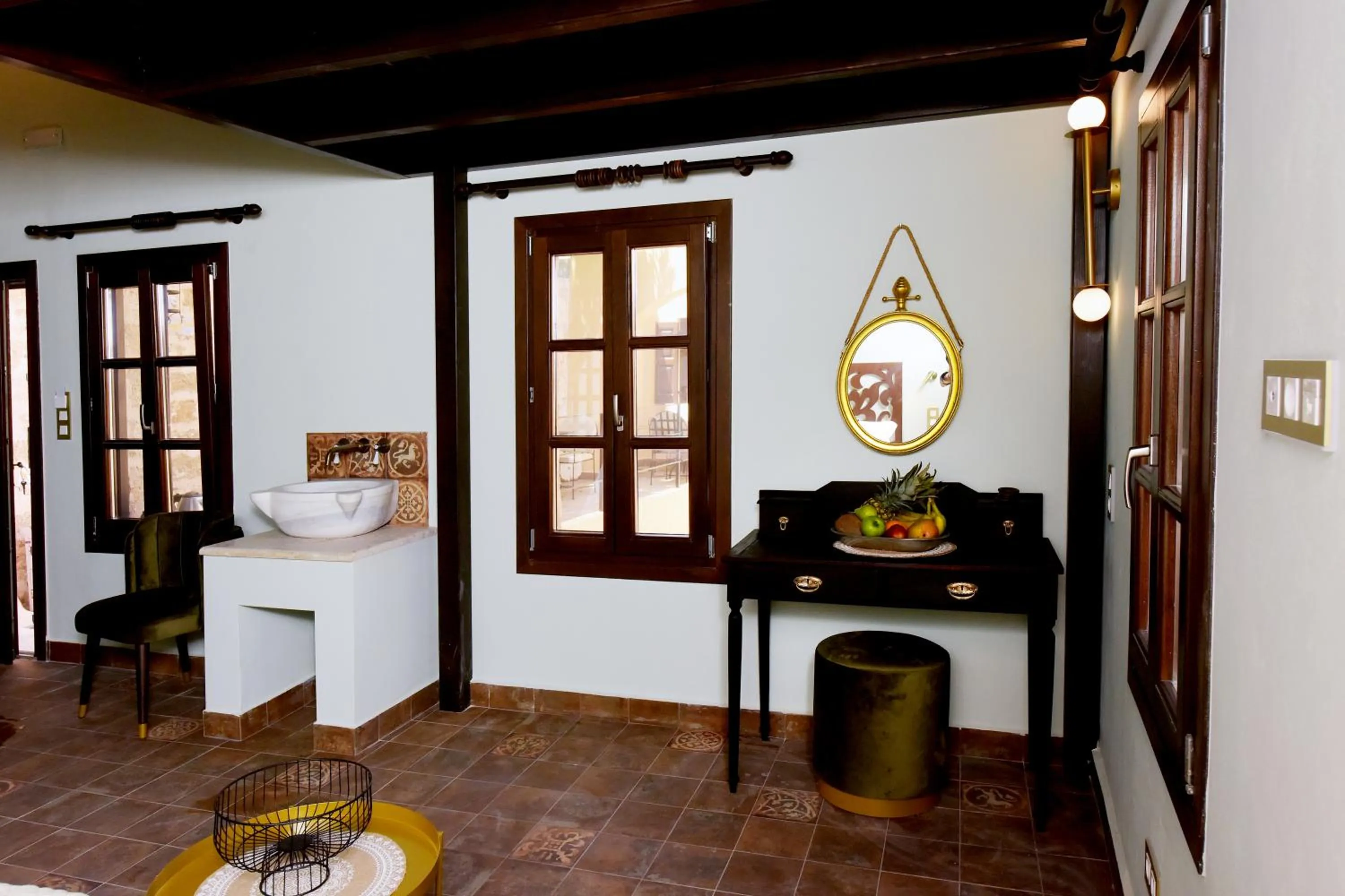 Seating area in Elaia-Fos