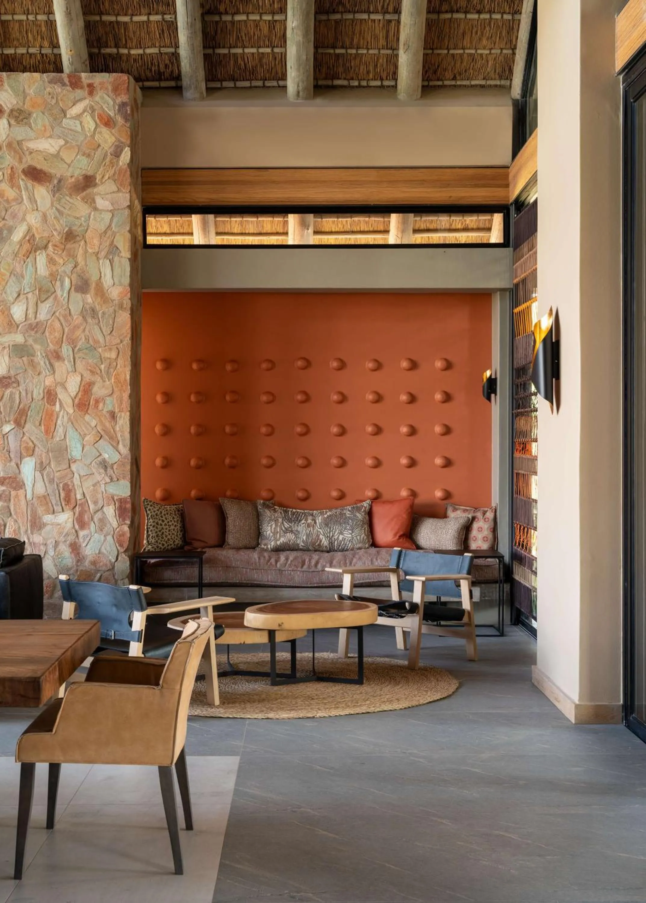 Lounge or bar in Radisson Safari Hotel Hoedspruit