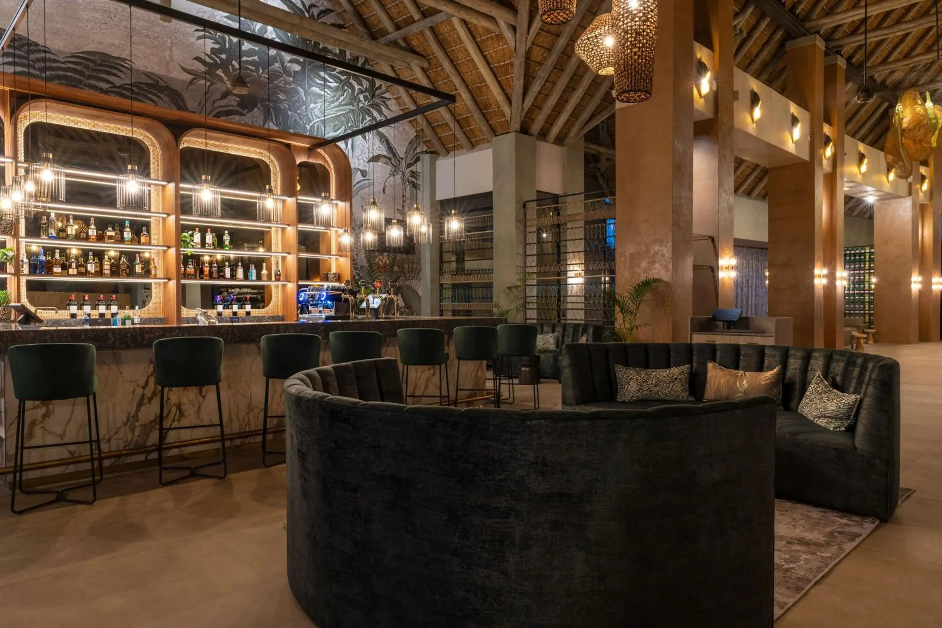 Restaurant/places to eat in Radisson Safari Hotel Hoedspruit Restaurant/places to eat in Radisson Safari Hotel Hoedspruit