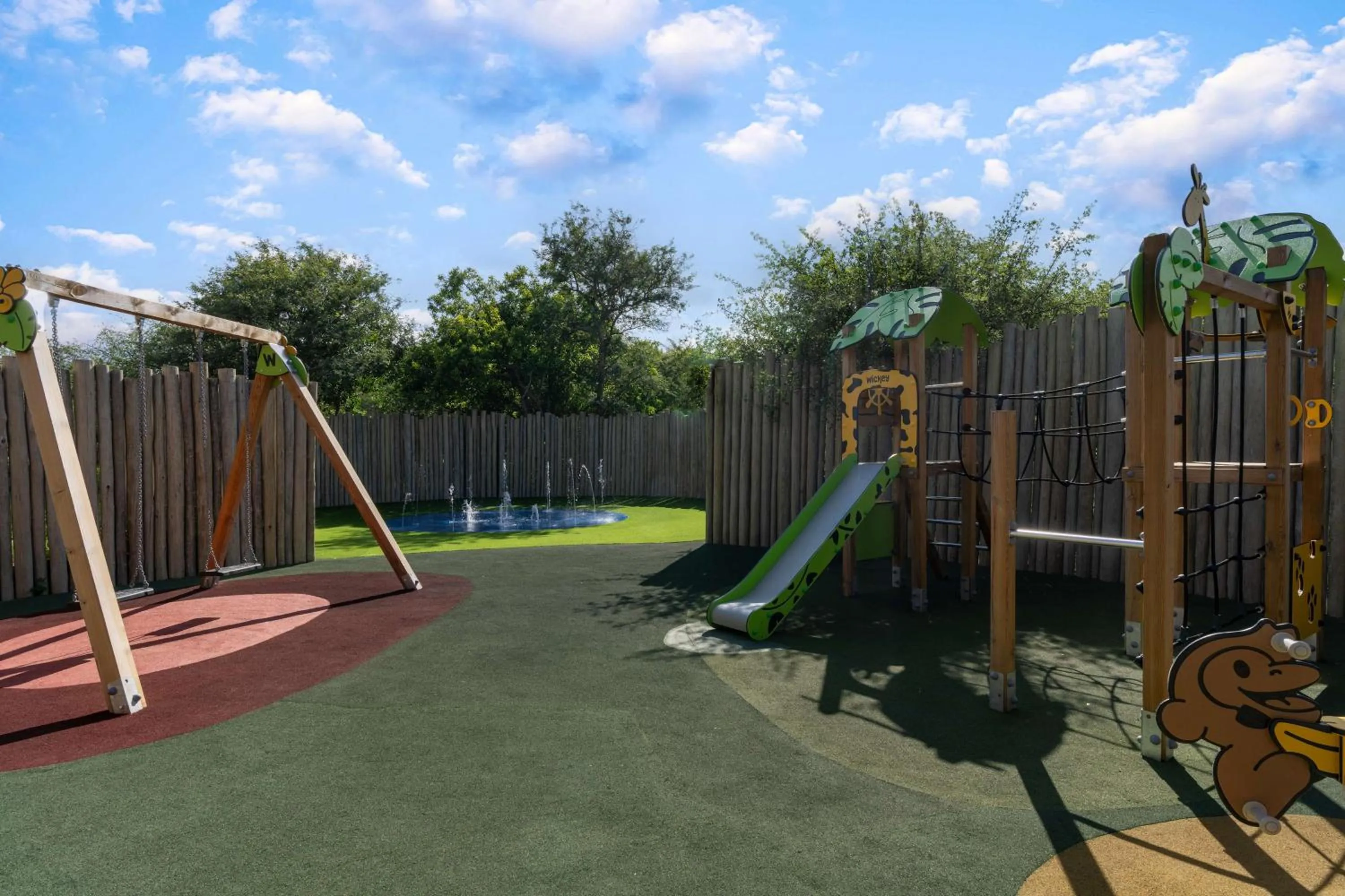 Property building in Radisson Safari Hotel Hoedspruit