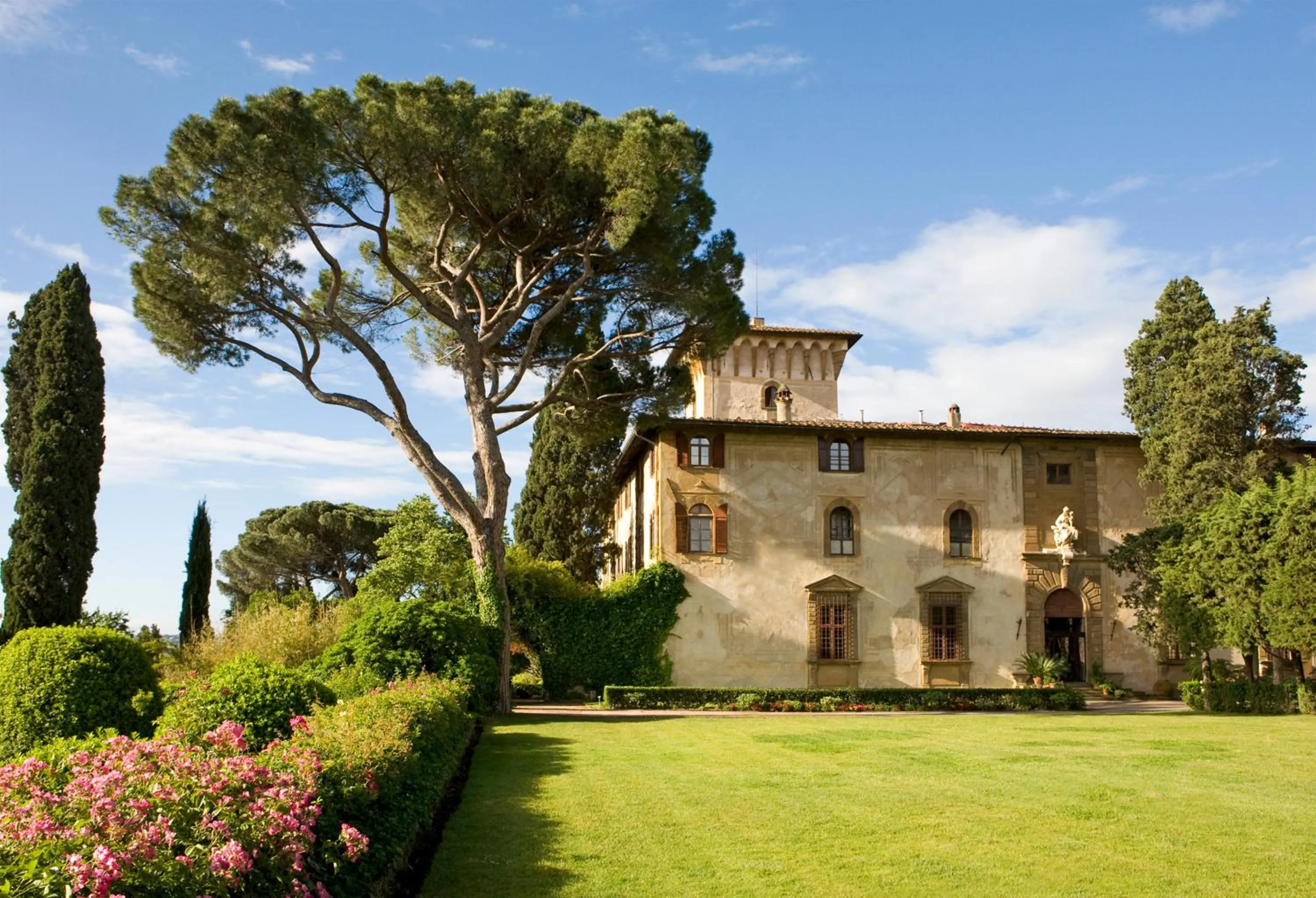 Facade/entrance in Hotel Torre di Bellosguardo