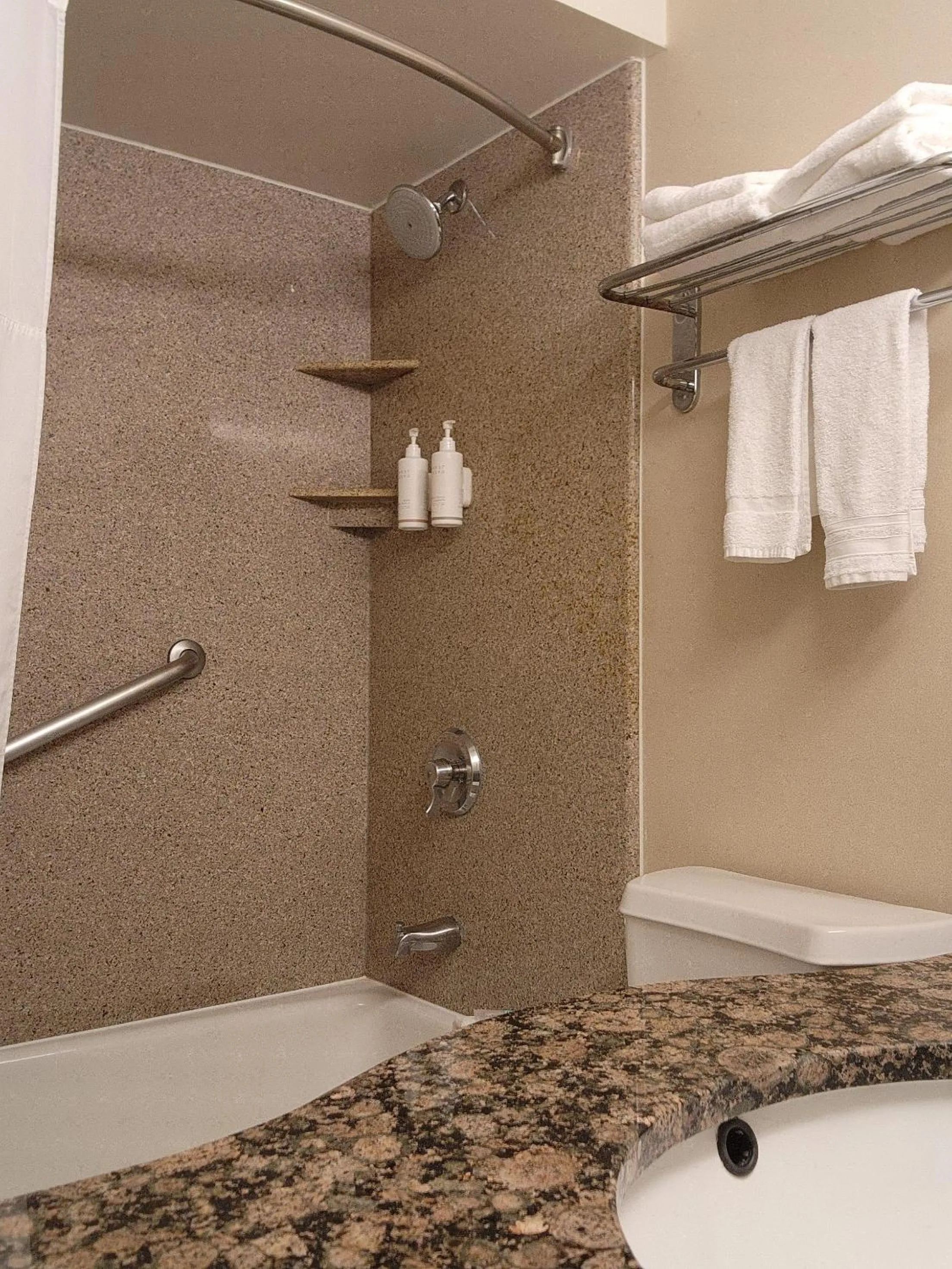 Shower in Hotel Xola